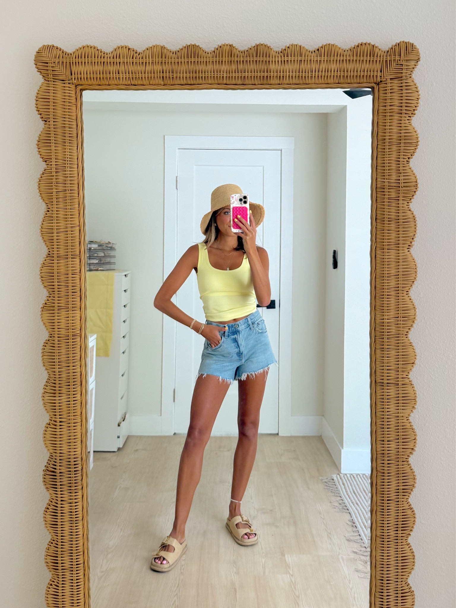 @abercrombie Memorial Day weekend finds ⭐️ all your fav denim, dresses and summer staples. wearing an XS / 24R. #abercrombiepartner #ltkit #shopltk

#LTKootd