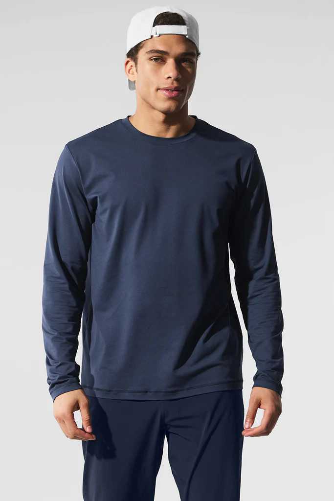 Conquer Reform Crewneck Long Sleeve | Alo Yoga (US)