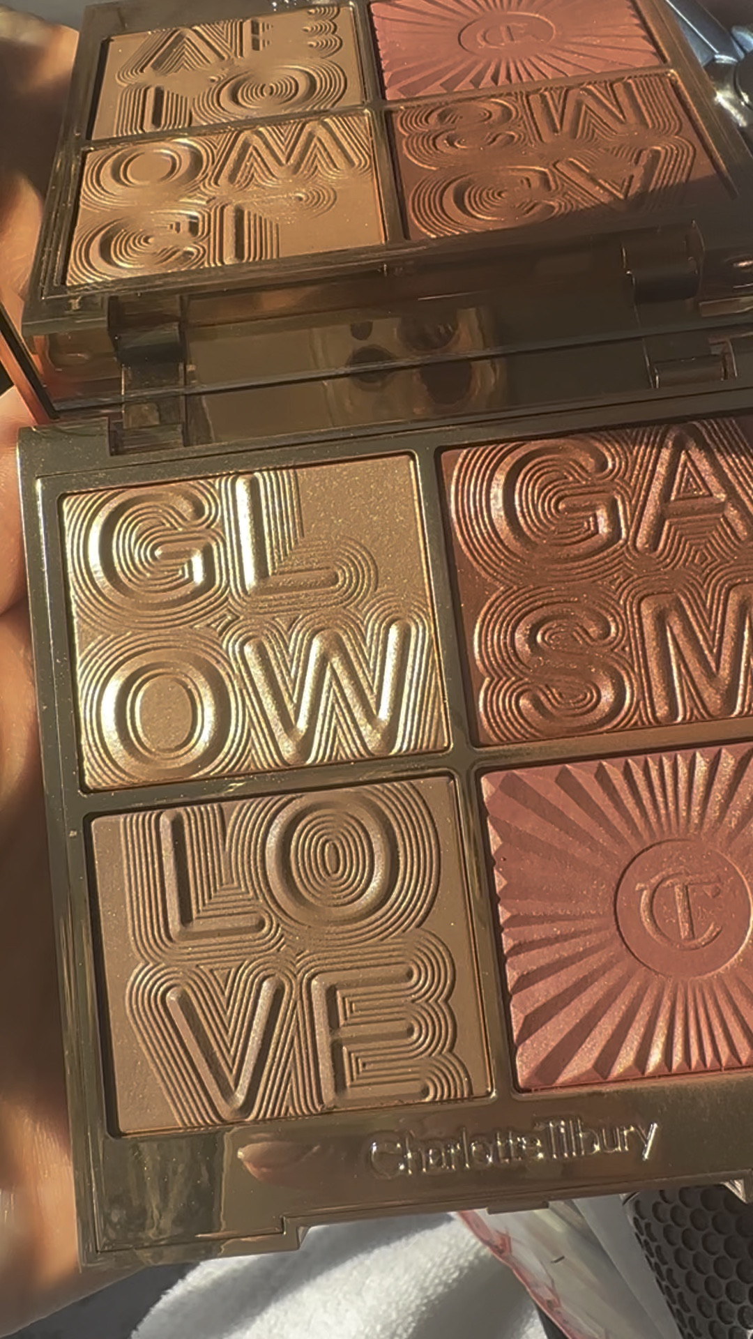 Gorgeous bronzed summer goddess face palette ✨✨ Charlotte Tilbury knows best 🤍 

#charlottetilbury #facepalette #highlighter 

#LTKbeauty #LTKfindsunder100 #LTKstyletip