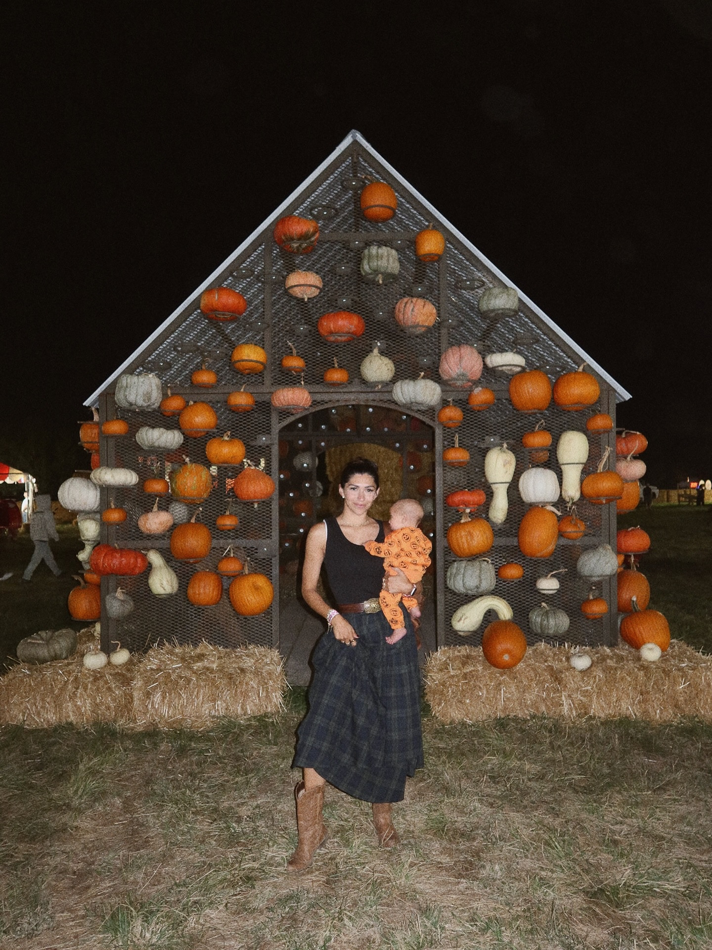 Hi my name is Nicole and I share mainly modest fashion with you guys! When I first started sharing on this page it was because people always asked me where I shopped specially because I dresses modest! I love sharing cute finds and hopefully share more about me here 🥰 thank you for being with me on this journey!!! Now on a road to 50k!!! If you love following me please share my page with your friends 🙏 
.
.
.
.
#utahinfluencer #utahfall #utahmormon #lds #ldsfamily #ldsliving #modestfashion #garmentfriendly