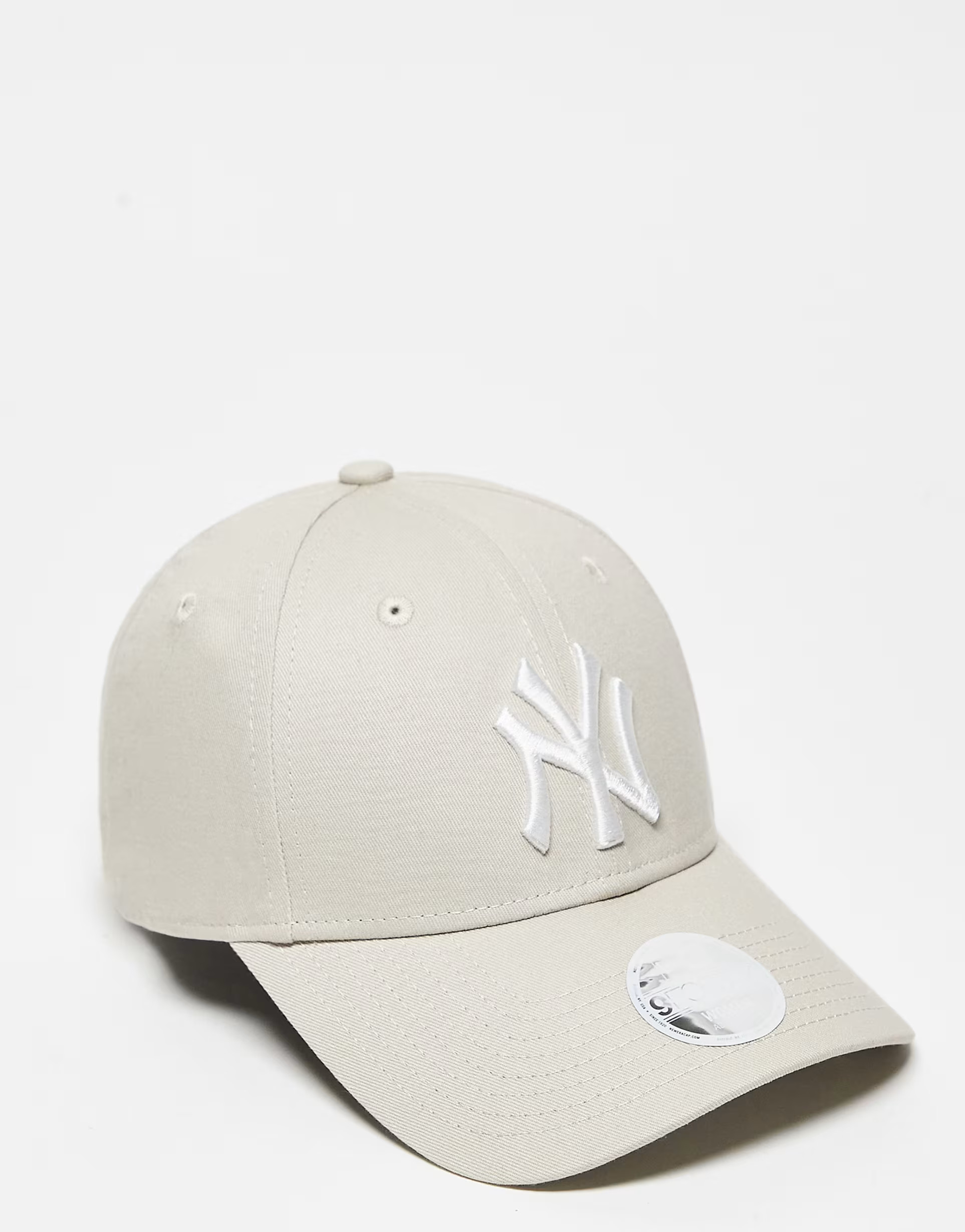 New Era NY Yankees 9forty cap in beige | ASOS | ASOS (Global)
