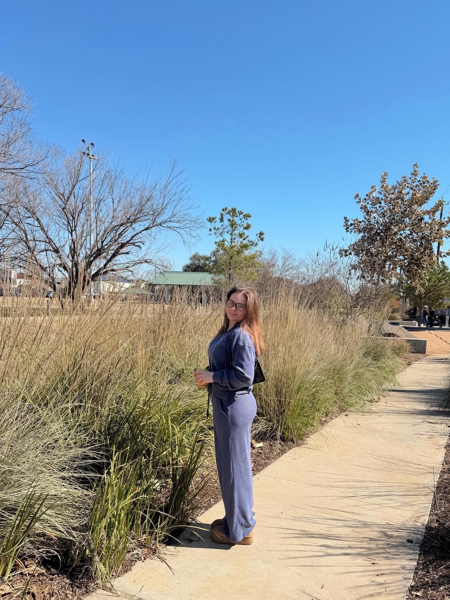 My favorite running errands/Sunday stroll set @rbxactive #outsideeveryday #outsideanyway #ad 

#LTKootd #LTKfitnessgoals #LTKActive