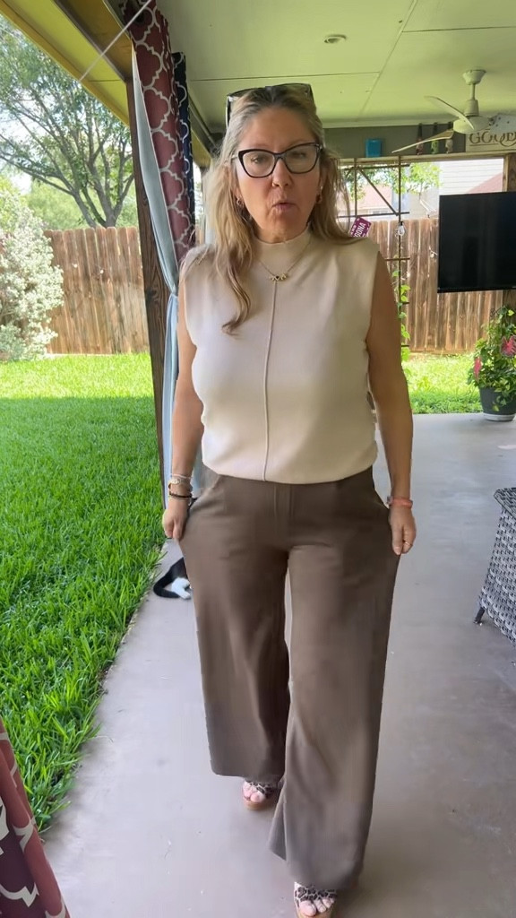 Biz casual 

#LTKOver40 #LTKFindsUnder50 #LTKPetite