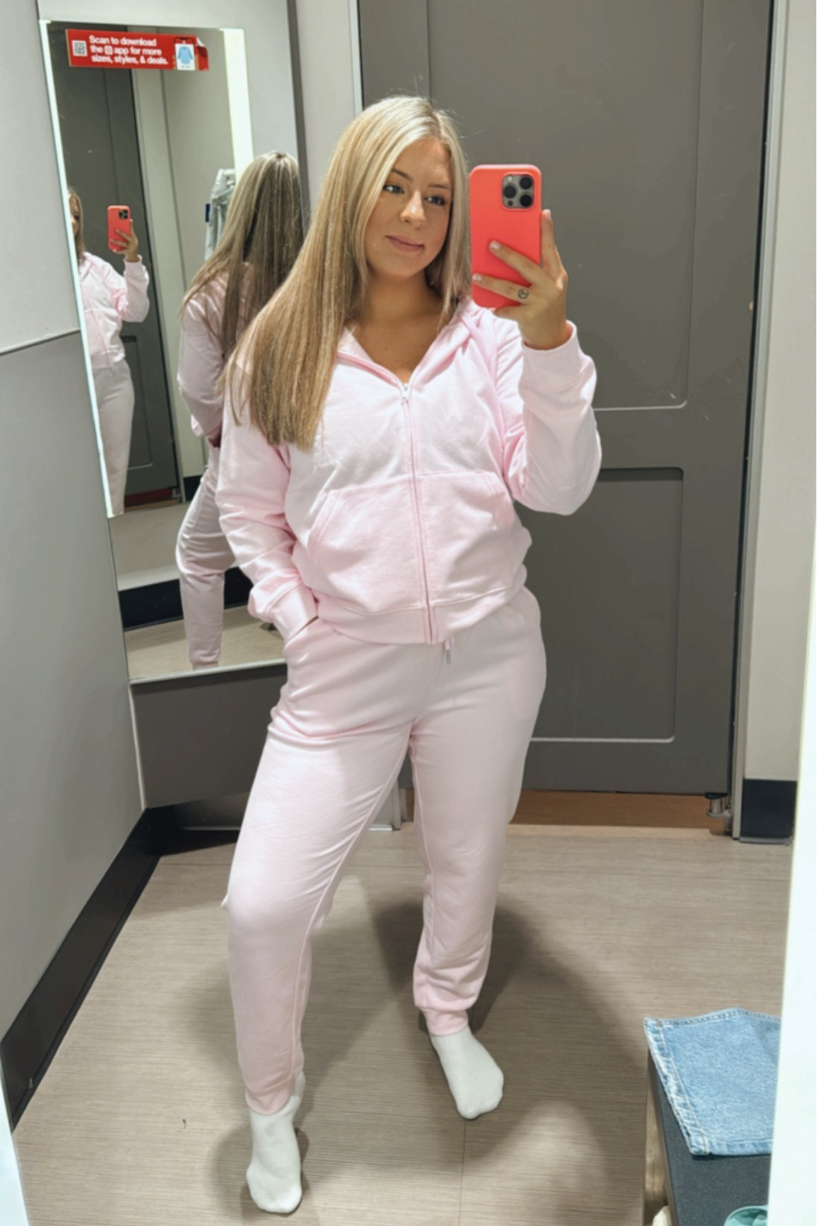 Perfect sweatsuit to transition into fall and wear throughout my pregnancy! 

#LTKFindsUnder50 #LTKStyleTip #LTKActive