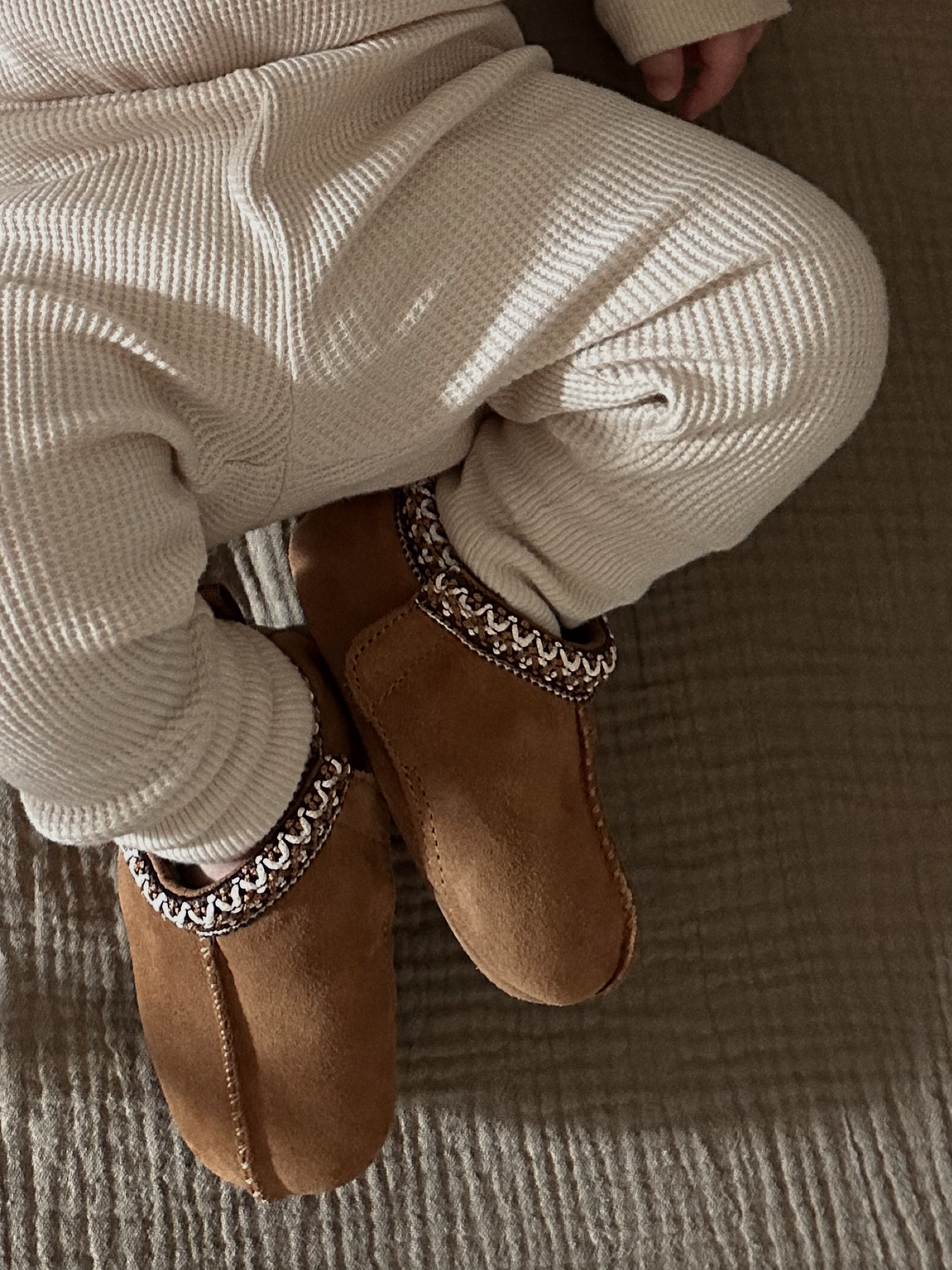 Baby shoes 
Baby Uggs 
Infant Uggs
Ugg slippers


#LTKshoecrush #LTKSeasonal #LTKbaby