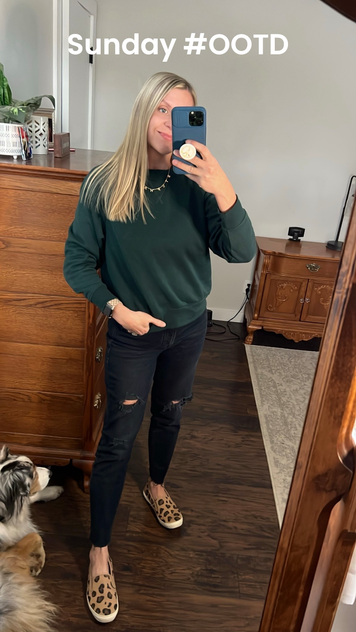 My Sunday #ootd. All Old Navy from years past, but linking pieces you can get today. #aerie #americaneagle #momjeans #oldnavyjeans #maurices #amazon #fallcasualoutfit #falloutfitidea #casualoutfitinspo 

#LTKSeasonal #LTKSaleAlert #LTKFindsUnder50