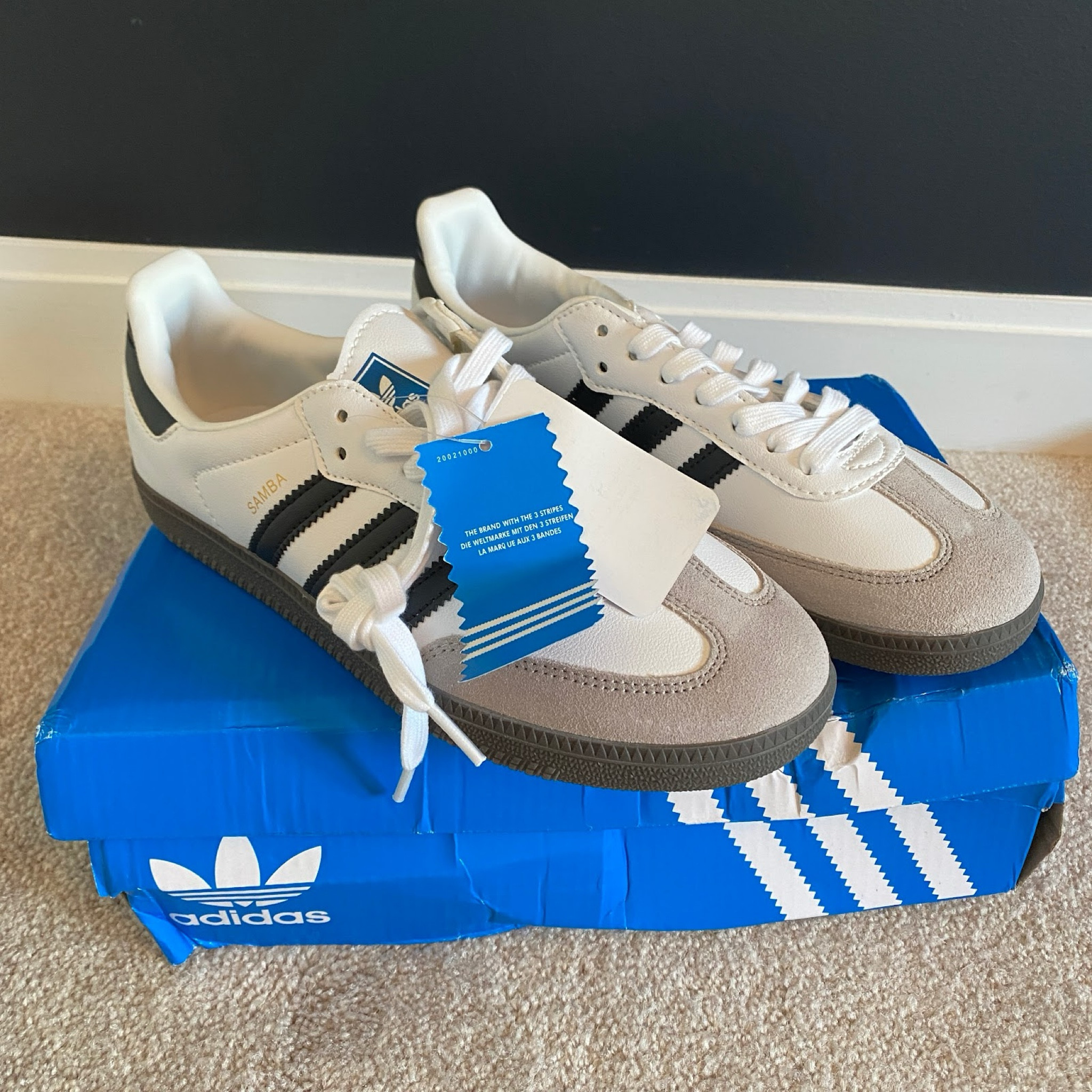 Adidas samba sneakers #dhgate

#LTKShoeCrush #LTKFindsUnder100