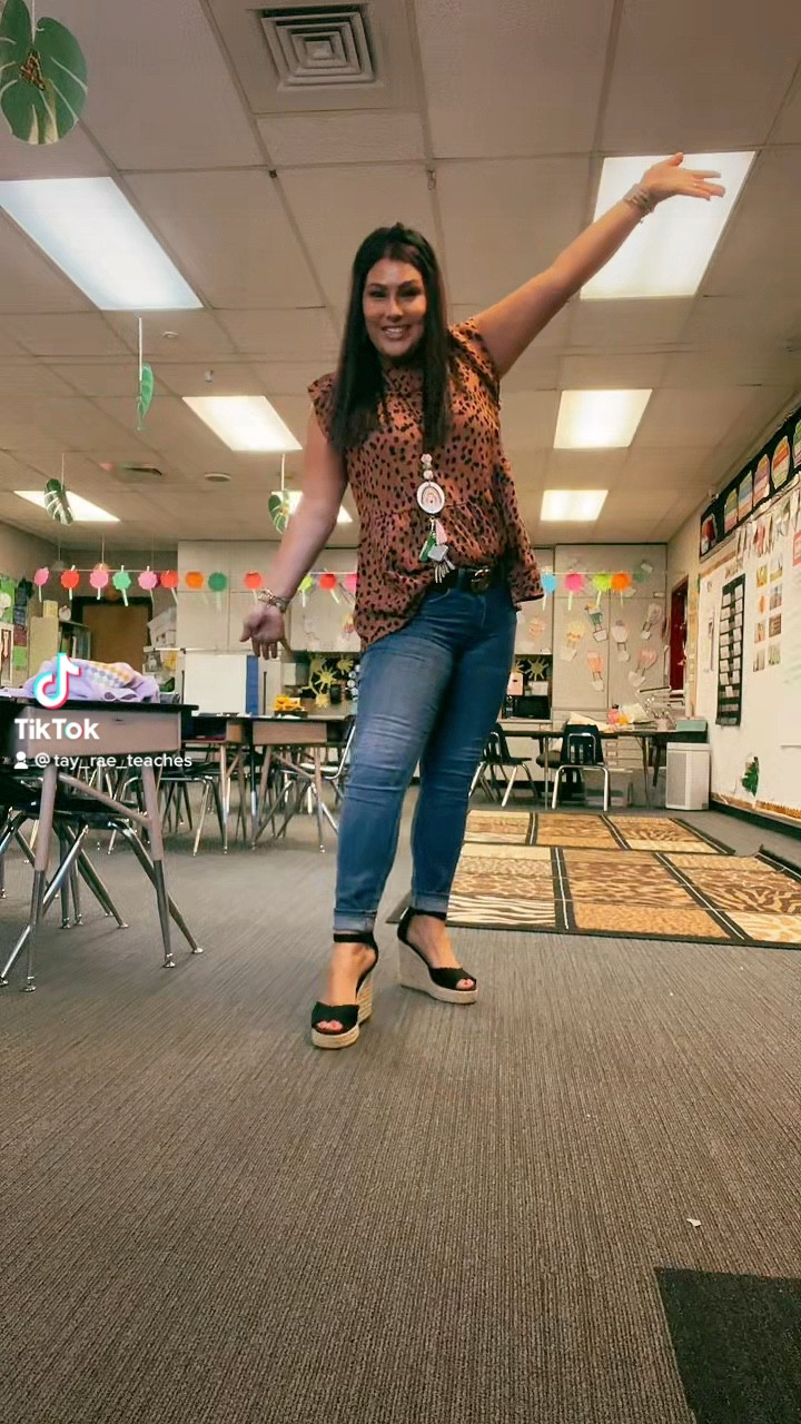 Teacher OOTD 

#LTKunder100 #LTKstyletip #LTKworkwear