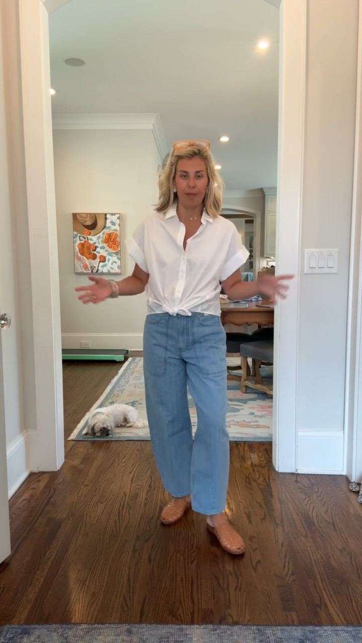 Easy throw on and go look!!
Top - xs 
Jeans - 4
Jelly - 8

#LTKdayinmylife #LTKootd #LTKmomlife