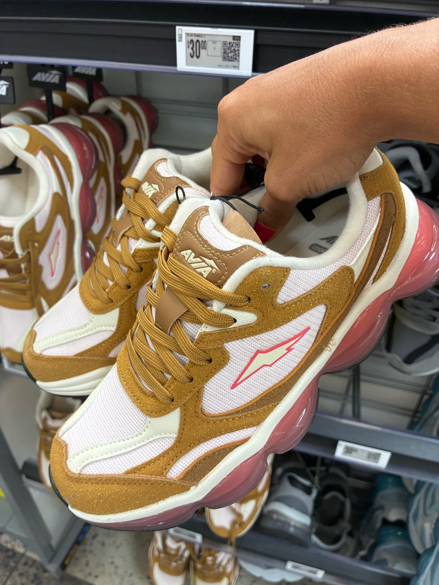 The new colors on these tennis shoes are amazing 😍

#LTKSeasonal