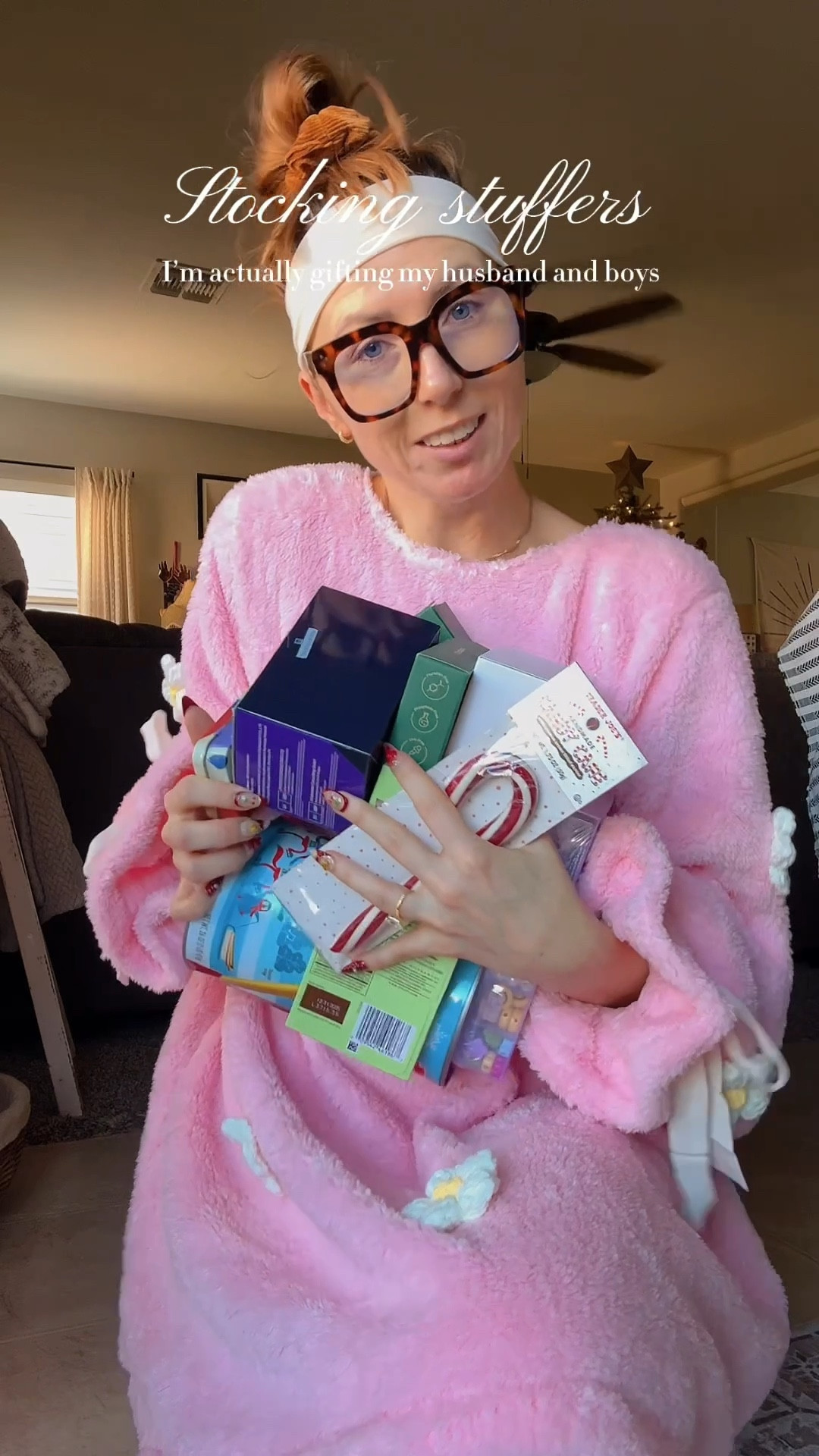 Stocking stuffers (and gifts) I’m actually giving my husband and kids this year! The Trader Joe’s candy cane and chocolate wafer sticks I unfortunately can’t link though 🥺
• Lindt Dubai chocolate: Target
•Kids keychain kit: Amazon
•MagSafe car phone holder: Amazon 
•Attention chews: Amazon
•Earthwash detergent sheets: Amazon
•Movo Ai vlogging/youtube microphone: Amazon 

#LTKmomlife #LTKKids #LTKGiftGuide