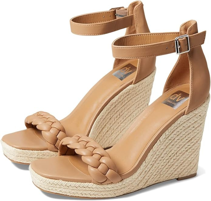 DV Dolce Vita Women's Harriat Wedge Sandal | Amazon (US)