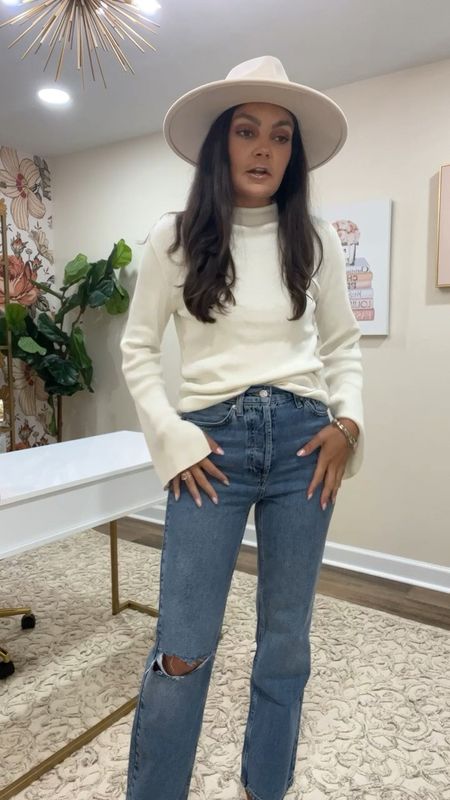 NSALE // Sweater is a small and jeans are a size 26 (tts)
