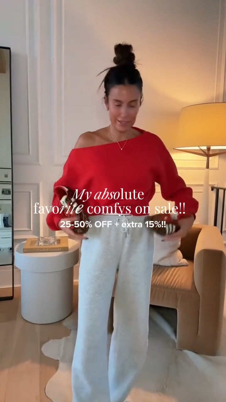 My favorite sweats on major sale!! Get extra 15% off with code: HOLIDAYRUSH ✨

@abercrombie 
Abercrombie sale, gift for her, Abercrombie sweats 

#LTKHoliday #LTKSaleAlert #LTKootd