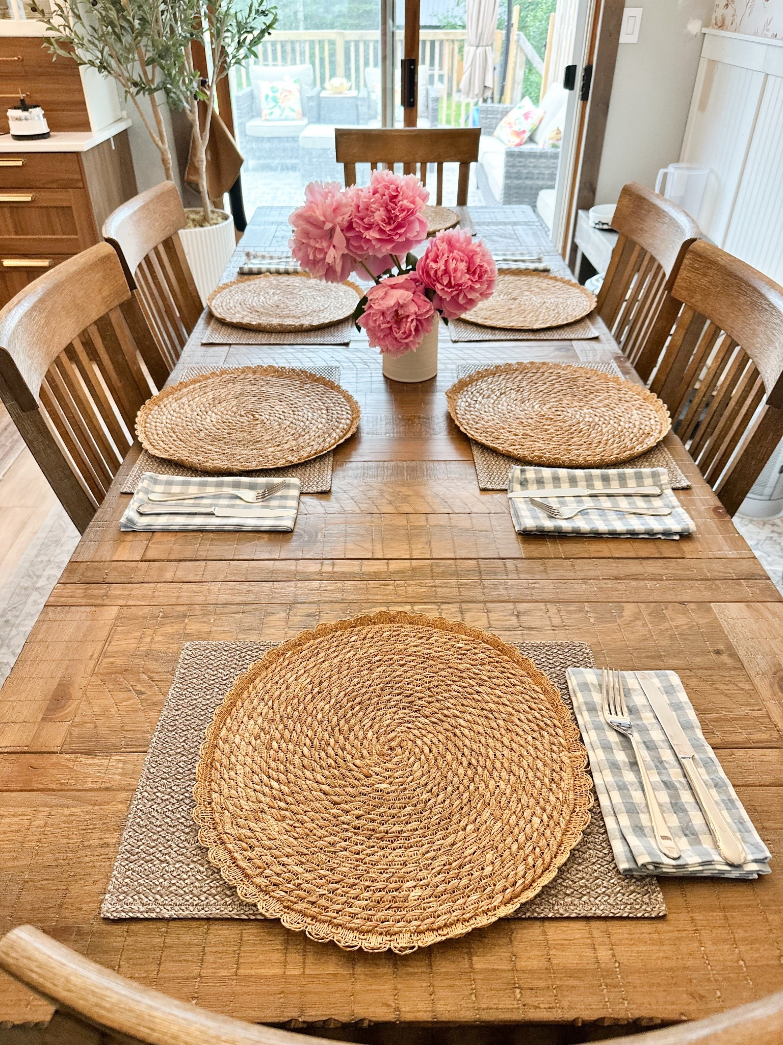 This tablescape is giving easy summer dinner party vibes—without trying too hard. Everything is affordable, simple to mix and match, and makes you look like you actually know how to host (even if you just ordered takeout).

#LTKsummer #LTKsale #LTKcanada