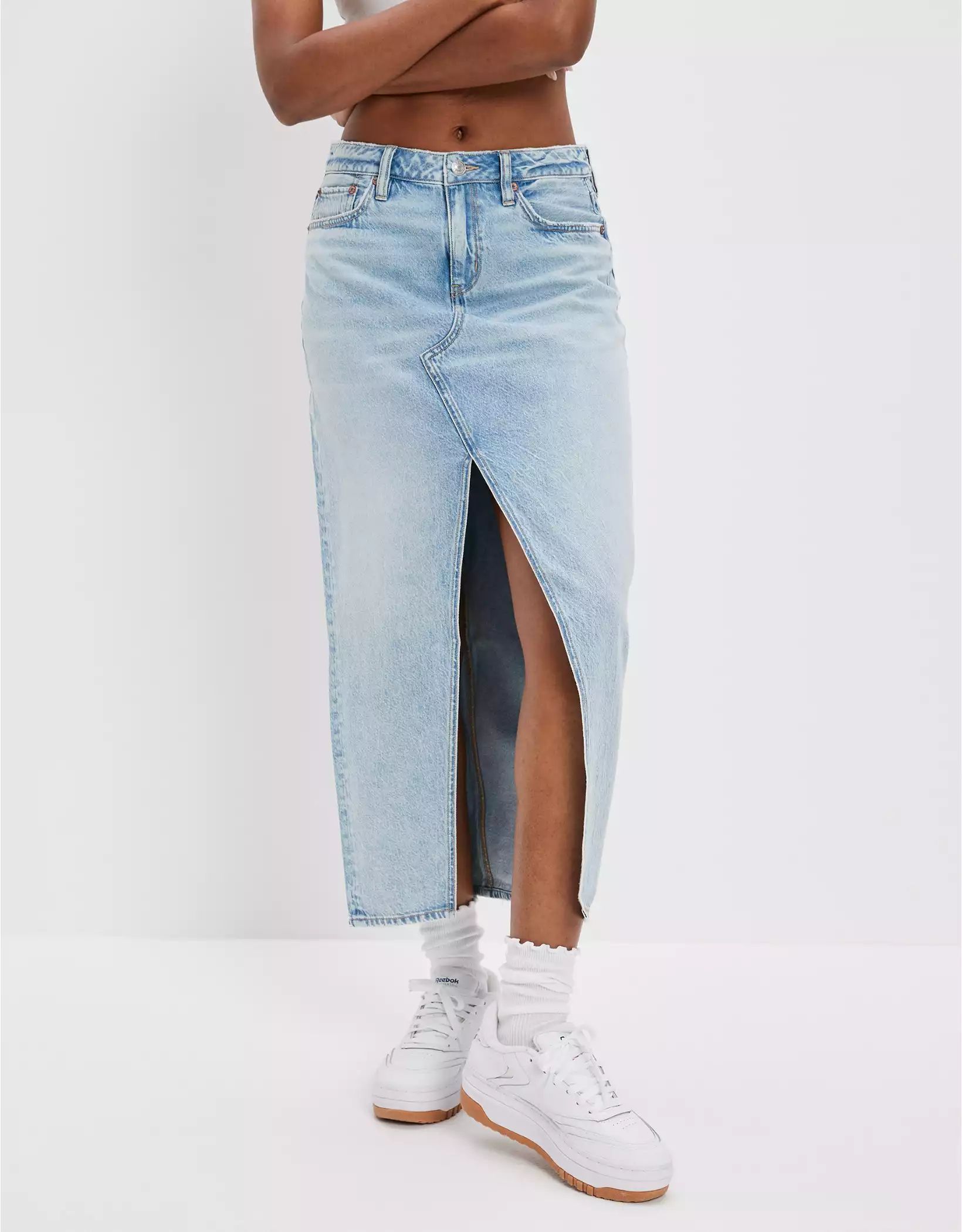 AE Dreamy Drape Low-Rise Denim Maxi Skirt | American Eagle Outfitters (US & CA)