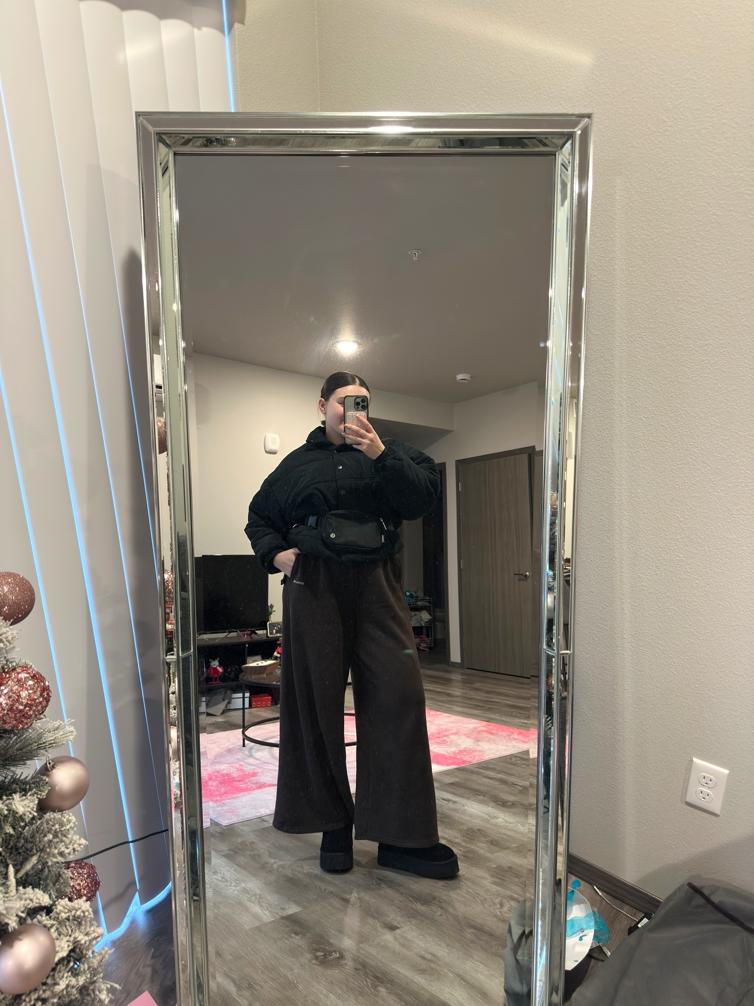 Cozy and comfy Sunday fit! Love these sweatpants oh so much 🤎

I’m wearing a L jacket and sweats with size 9 boots

#LTKMidsize #LTKootd #LTKFindsUnder100