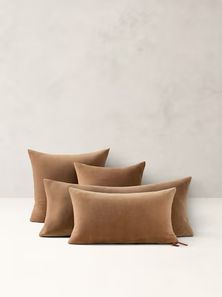 Timeless Velvet Pillow | Banana Republic (US)