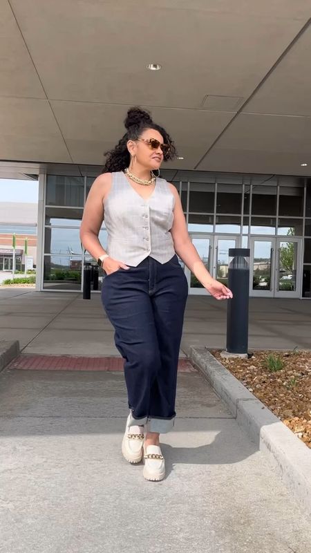 As a curvy girl I am always in the search for great fitting jeans and @universalstandard  has definitely given what they need to give with these 2 different styles of jeans. They offer sizes 00 to 40 so jeans for everyBODY. 
Stevie High Rise Cuffed Straight Leg Jeans — had me at hello! I love the cuffed hem and the loose fit which o didn’t know I was a fan of.
Farrah High Rise Flared Jeans- have the most amazing fit . Hugs your curves all while snatching you in. 
#universalstandard #denim #midsizefashion #curvygirl #midsizedenim #fashionover40 #stylediary #over50style

#LTKplussize #LTKstyletip #LTKmidsize