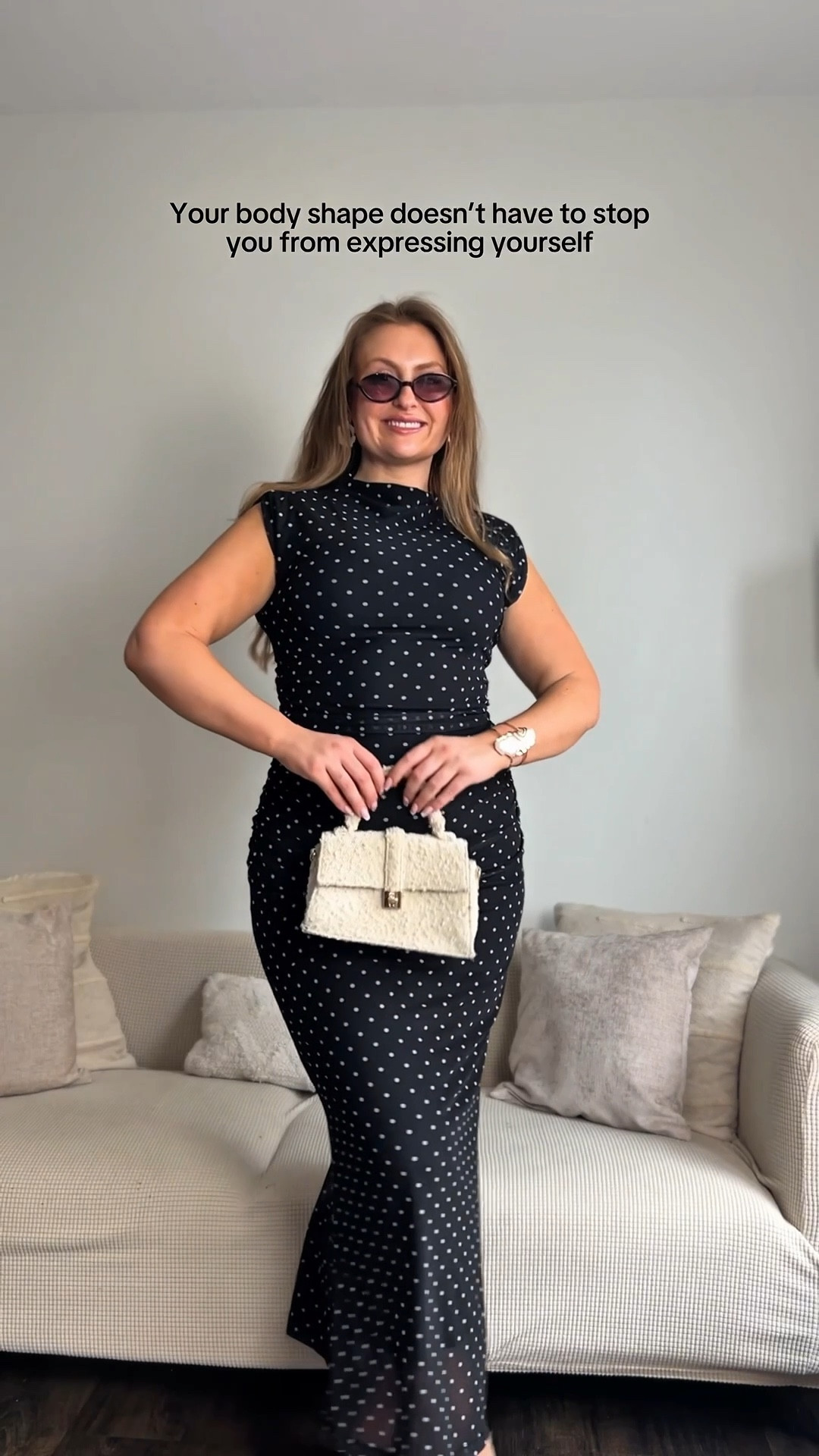 The stretchiest cutesy spring dress to ever exist!! Wearing a M/12-14 🖤🤍 Shoulders pads are adding extra shape which I love 😍🤩 

#LTKmidsize #LTKuk #LTKspring