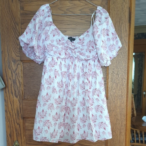 Trixxi Clothing Company Off The Shoulder Ditsy Floral Balloon Sleeve Dress M | Poshmark