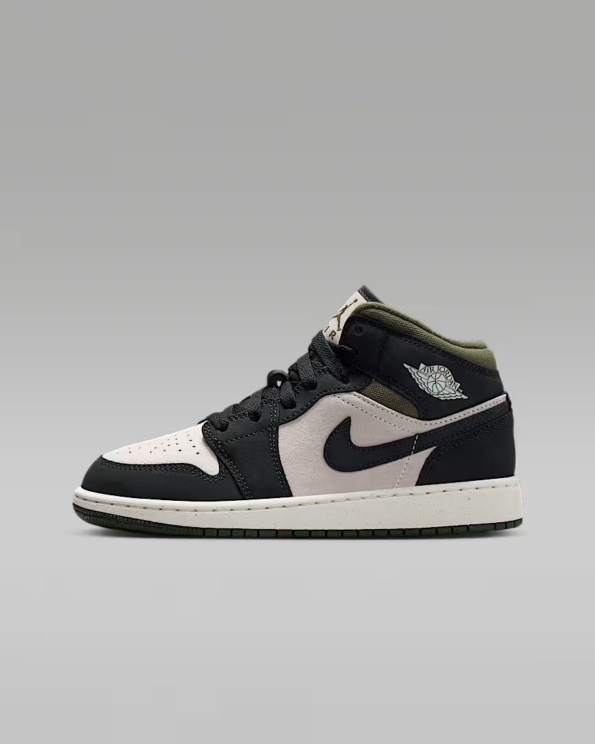 Air Jordan 1 Mid Big Kids' Shoes | Nike (US)