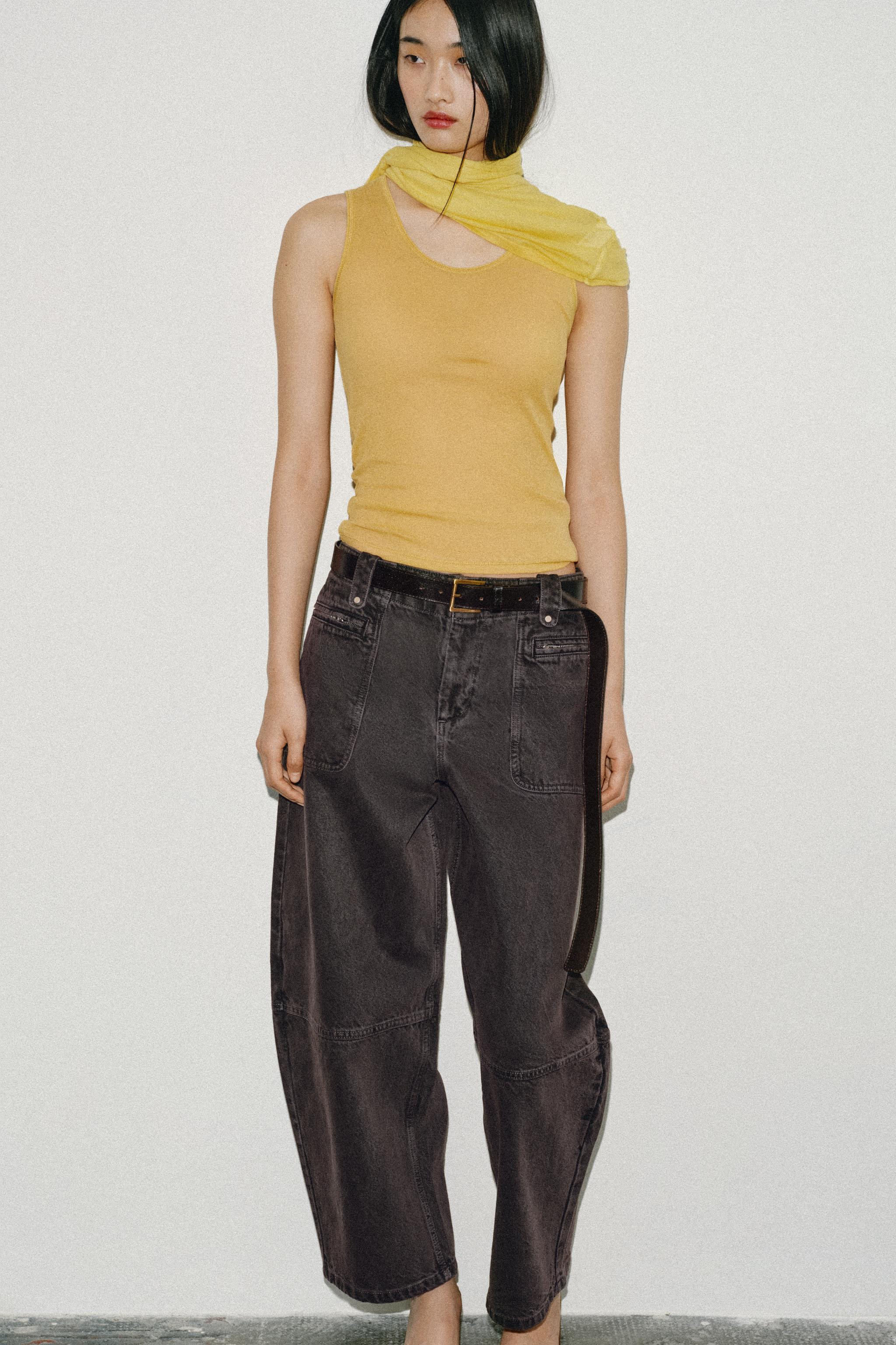 Z1975 MID-RISE BARREL ANKLE JEANS | Zara US