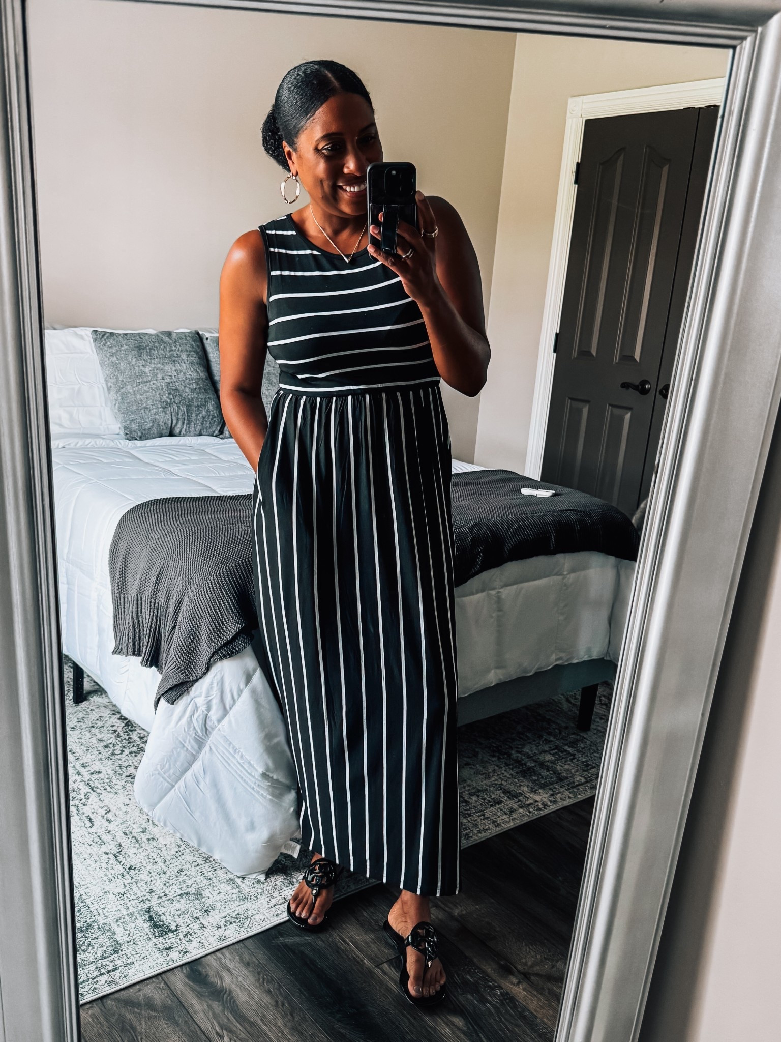 the perfect maxi great for a day at the office or a casual day out. comes in various colors, super soft, high waistline = very flattering  