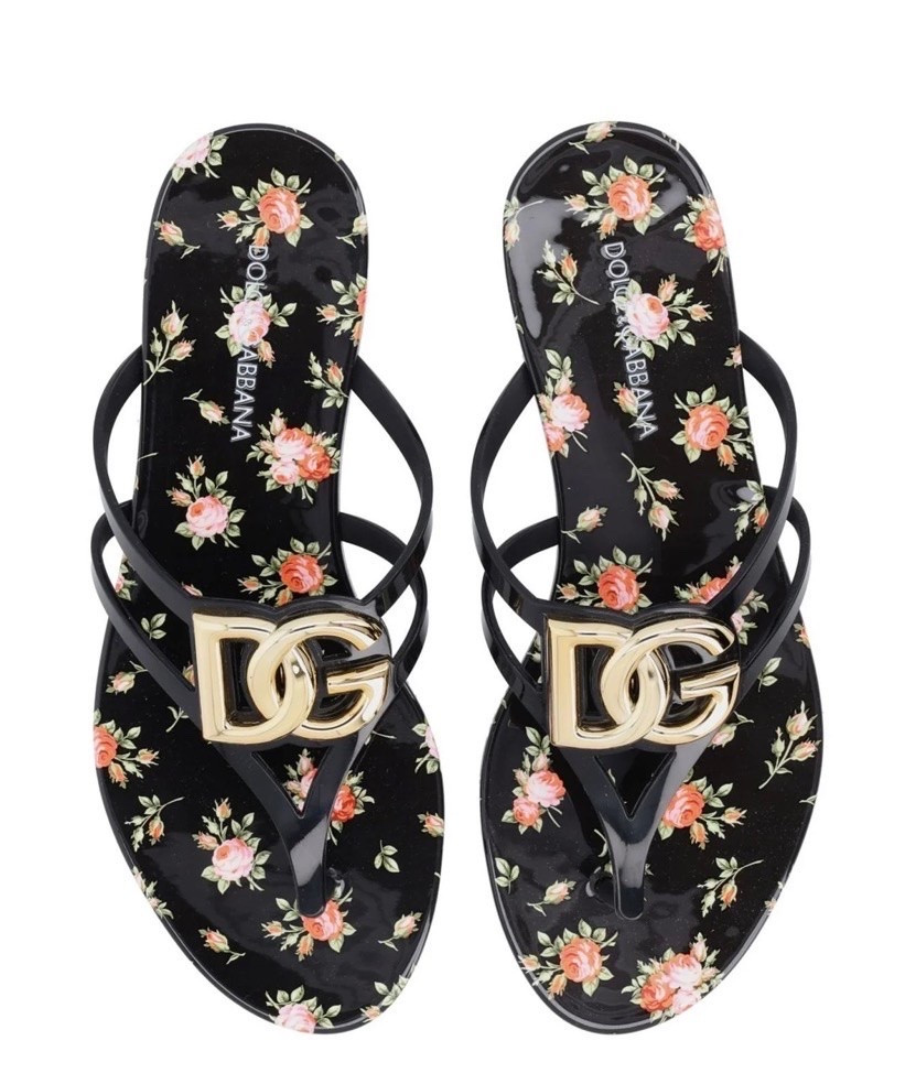 Dolce & Gabbana
Dolce & Gabbana Logo Floral Flip-Flops
$637.18
$278.81

#LTKBeauty #LTKootd