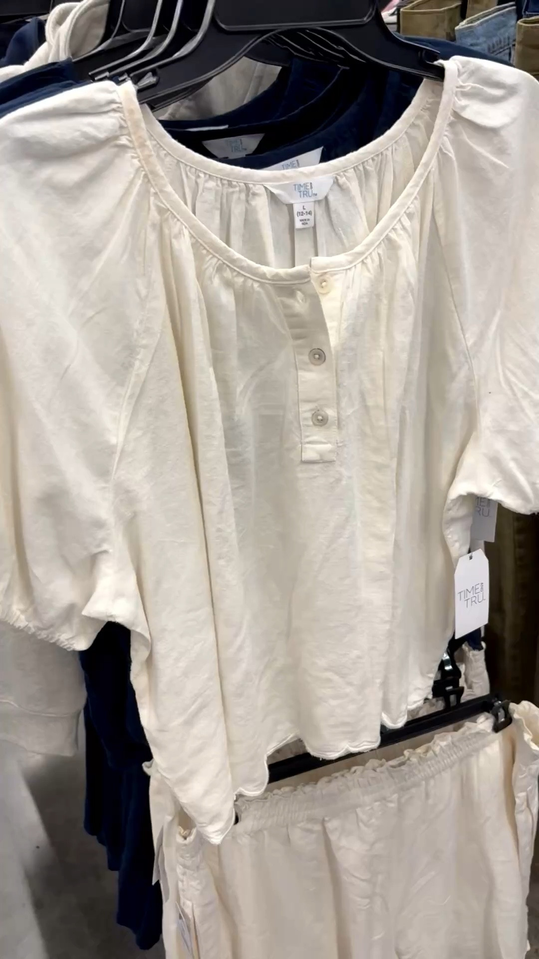 This outfit is so nice. It’ll be perfect for summer  