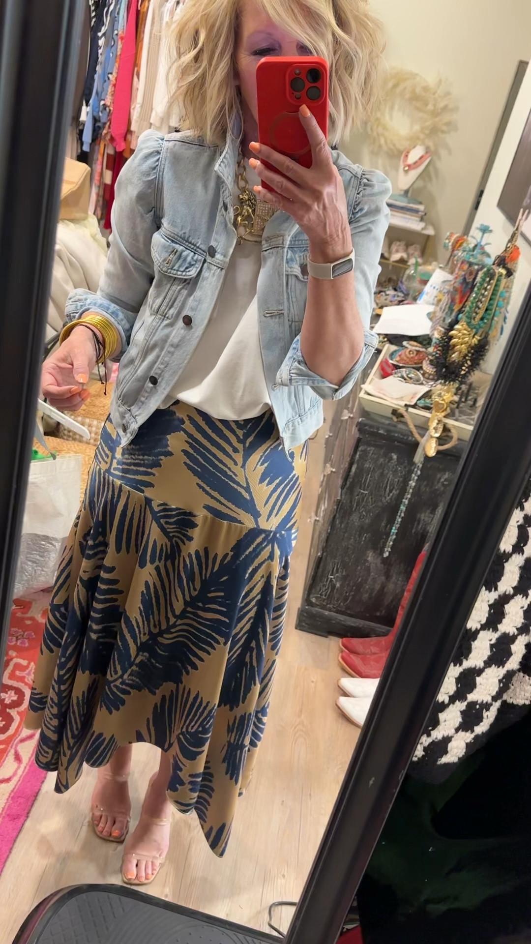 My OOTD! 
Skirt: use code Melanie20
Message me for the necklace! 

#LTKdayinmylife #LTKootd #LTKgrwm