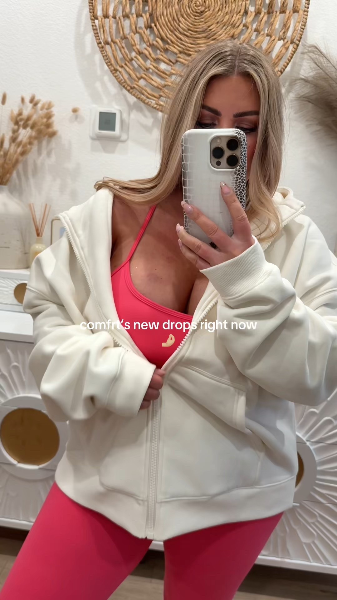 Crop zip and Comfrt core!! 
Large bra 
Medium leggings 
2XL zip 

#LTKValentine #LTKActive #LTKootd