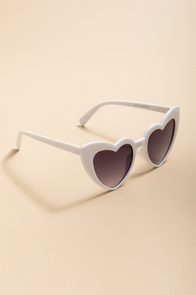 Maddie Heart Sunglasses | Francesca's