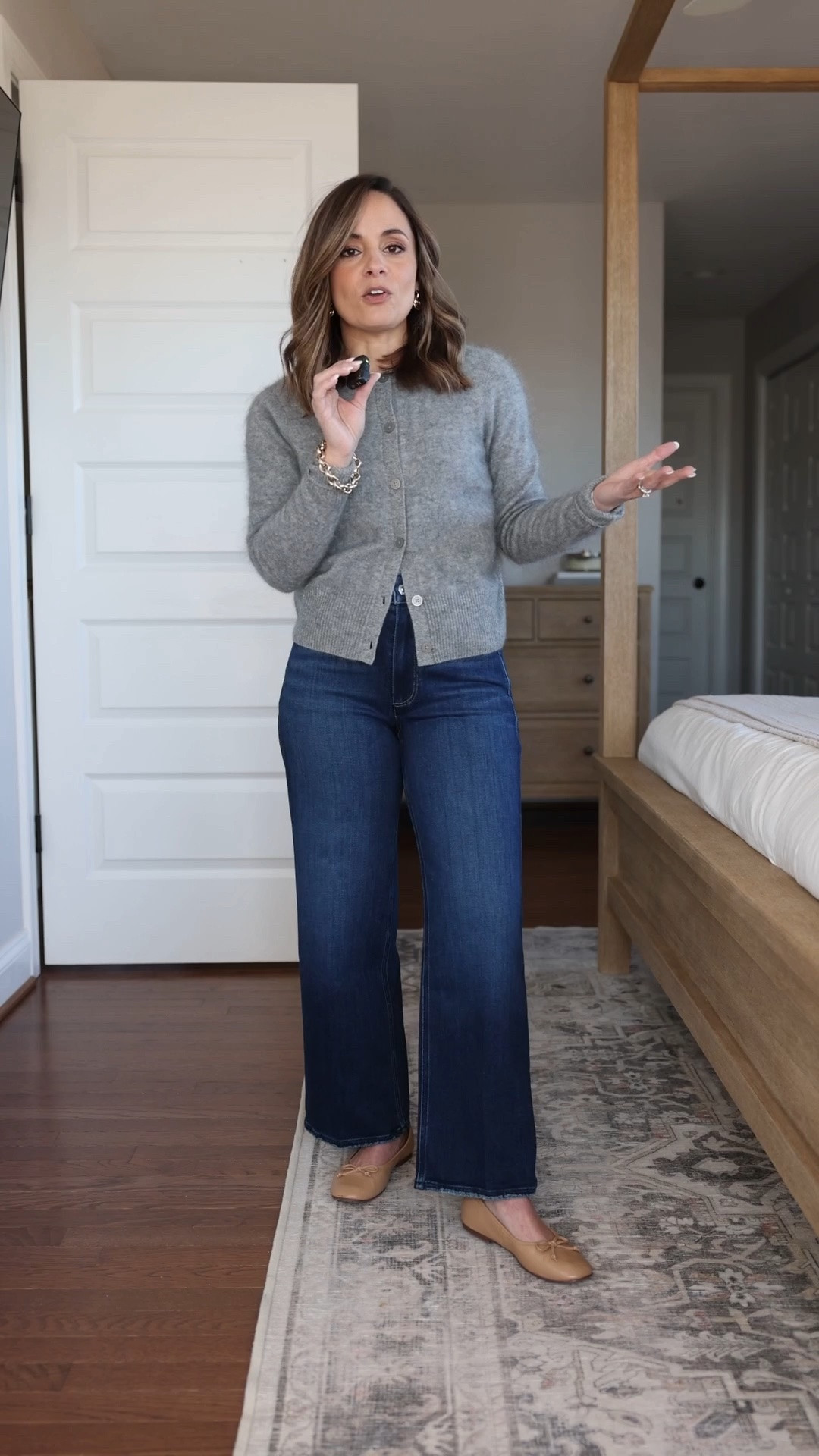 If you can only buy one pair of jeans from the Nordstrom sale - go for this pair! 

The pair I’m wearing here is a cropped style so they have a 27” inseam, the sale pair has a 28” inseam in petite. So comfortable and high end. 

Jeans: petite 24