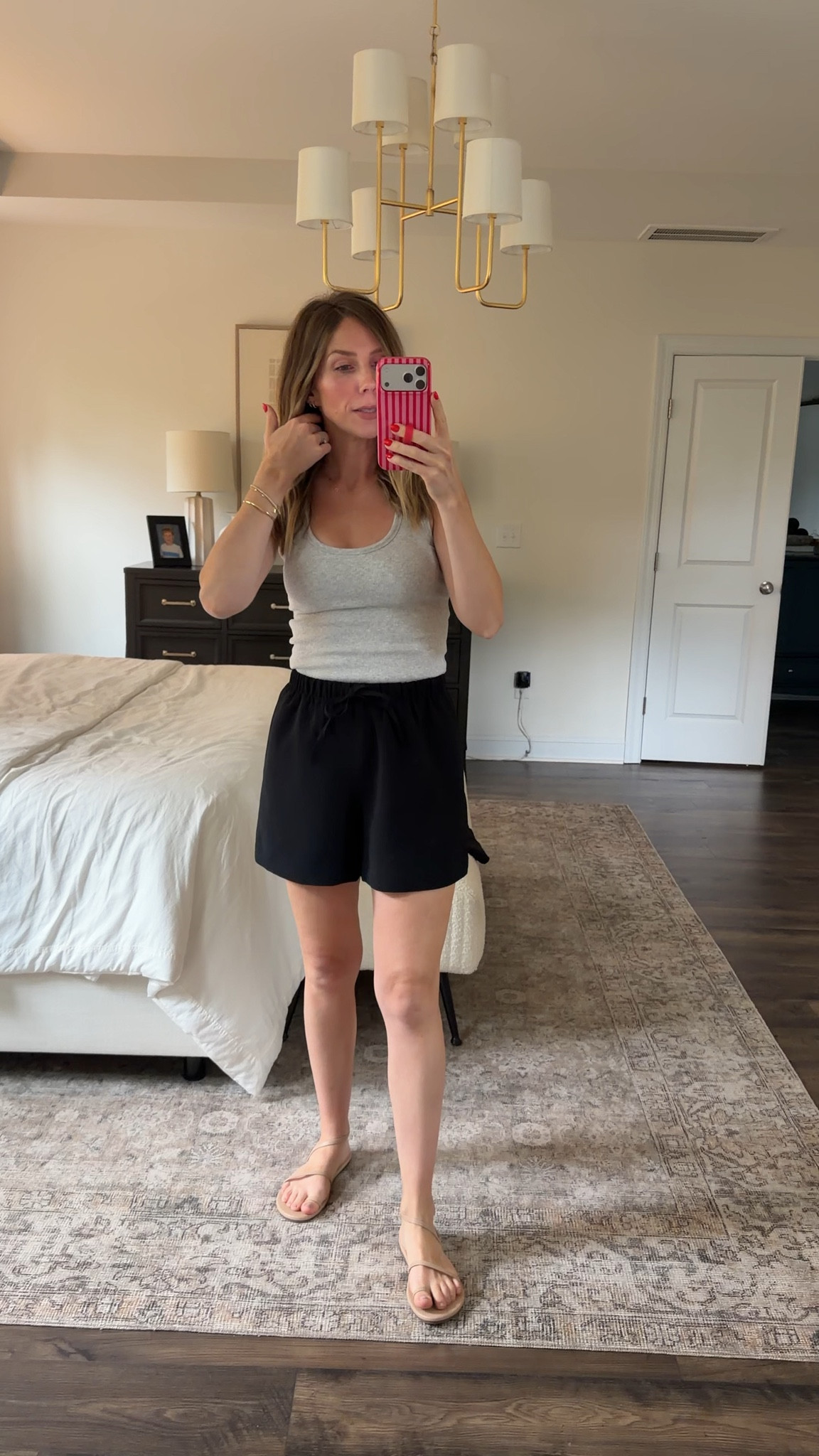 These shorts are SO GOOD! Easy to dress up or down. Fit TTS