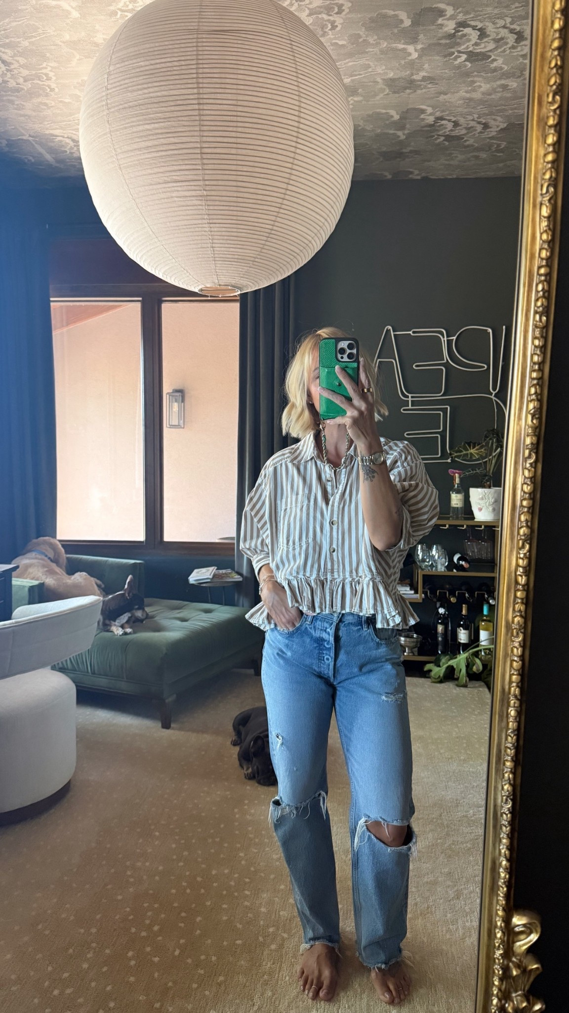 Xsmall Free people top
Tts denim (old Moussy)


#freepeople #moussy #denim #audreyuhler

#LTKOver40