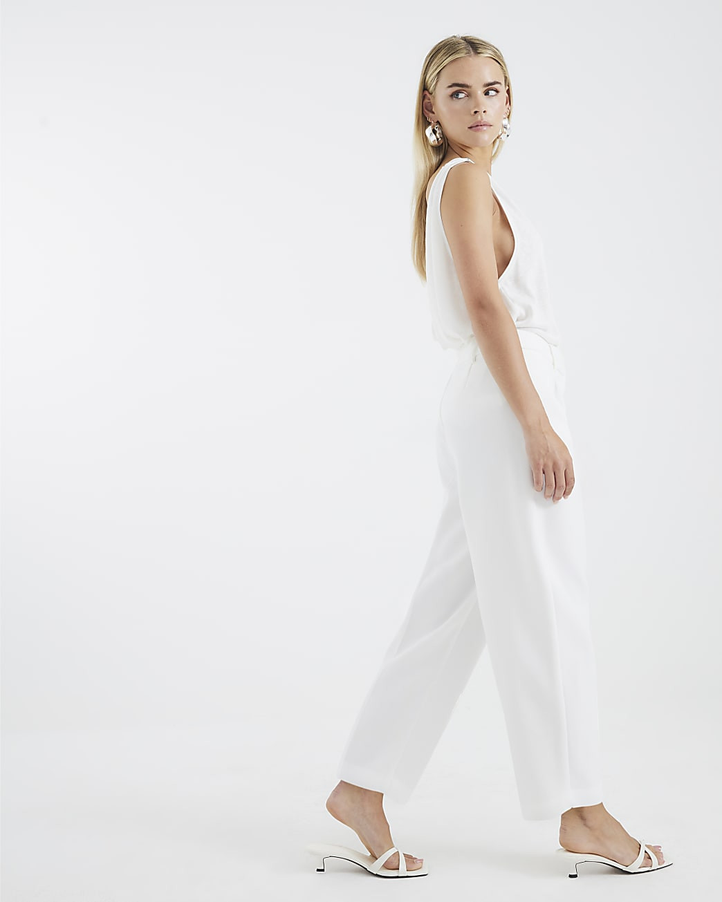 Petite White Slim Barrell Leg Trousers | River Island UK & IE