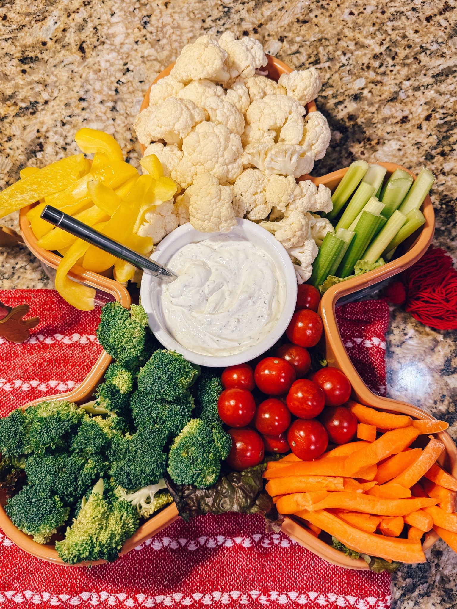 How cute is this gingerbread snack box?
I used it as a veggie tray for my party last night!
#gingerbread #gingerbreadsnackbox #gingerbreaddecor

#LTKfoodie #LTKHoliday #LTKHome