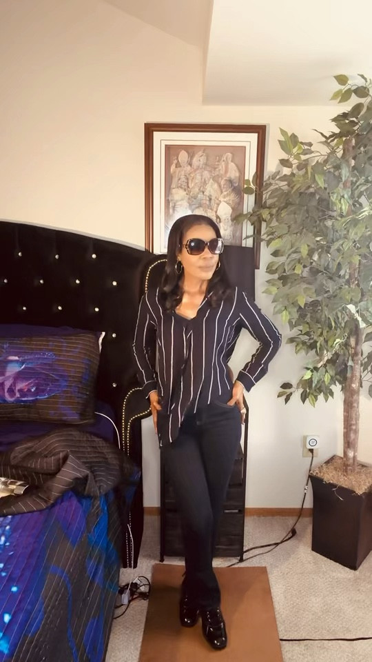 These Jeans Look EXPENSIVE 😍 Under $30… No Gatekeeping! Ladies… these jeans give designer vibes without the designer price tag 👖✨
I found these under $30 and they look like I paid WAY more — and no, I’m not gatekeeping 👀

If you love that polished, put-together Everyday Glam look, this is it 💅🏽
Affordable fashion that still looks classy? YES PLEASE.

🛍️ Shop here → https://www.shopltk.com/explore/nothinglikesweet_t

#LTKPetite #LTKgrwm #LTKootd