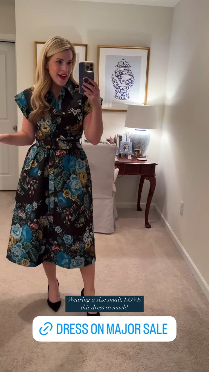 Wearing a size small. LOVE this dress so much!