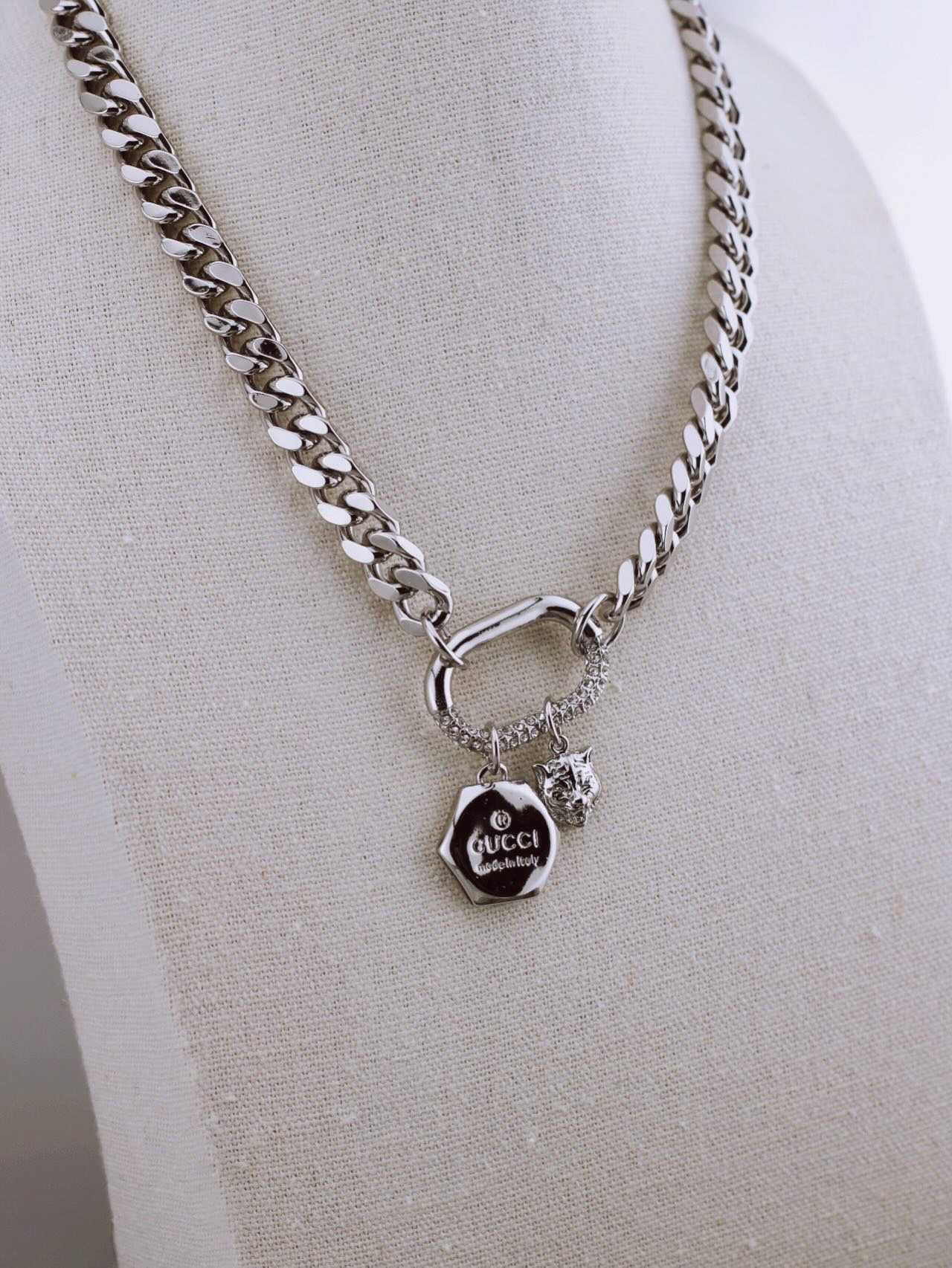 Part of our RAËLIV Designer Edit 🔥 The Savage Luxe Tag Necklace is crafted from authentic vintage Gucci designer materials and reimagined with a bold carabiner detail on a thick Cuban chain.
Available in Gold and Silver. Limited quantities — no guaranteed restock.
Linked here ✨ #LTKJewelry #DesignerEdit #UpcycledLuxury #StatementNecklace #CubanChain #CarabinerStyle #VintageDesigner #RAËLIVStyle #LimitedDrop #LayeredLook

#LTKWorkwear #LTKmomlife #LTKgrwm