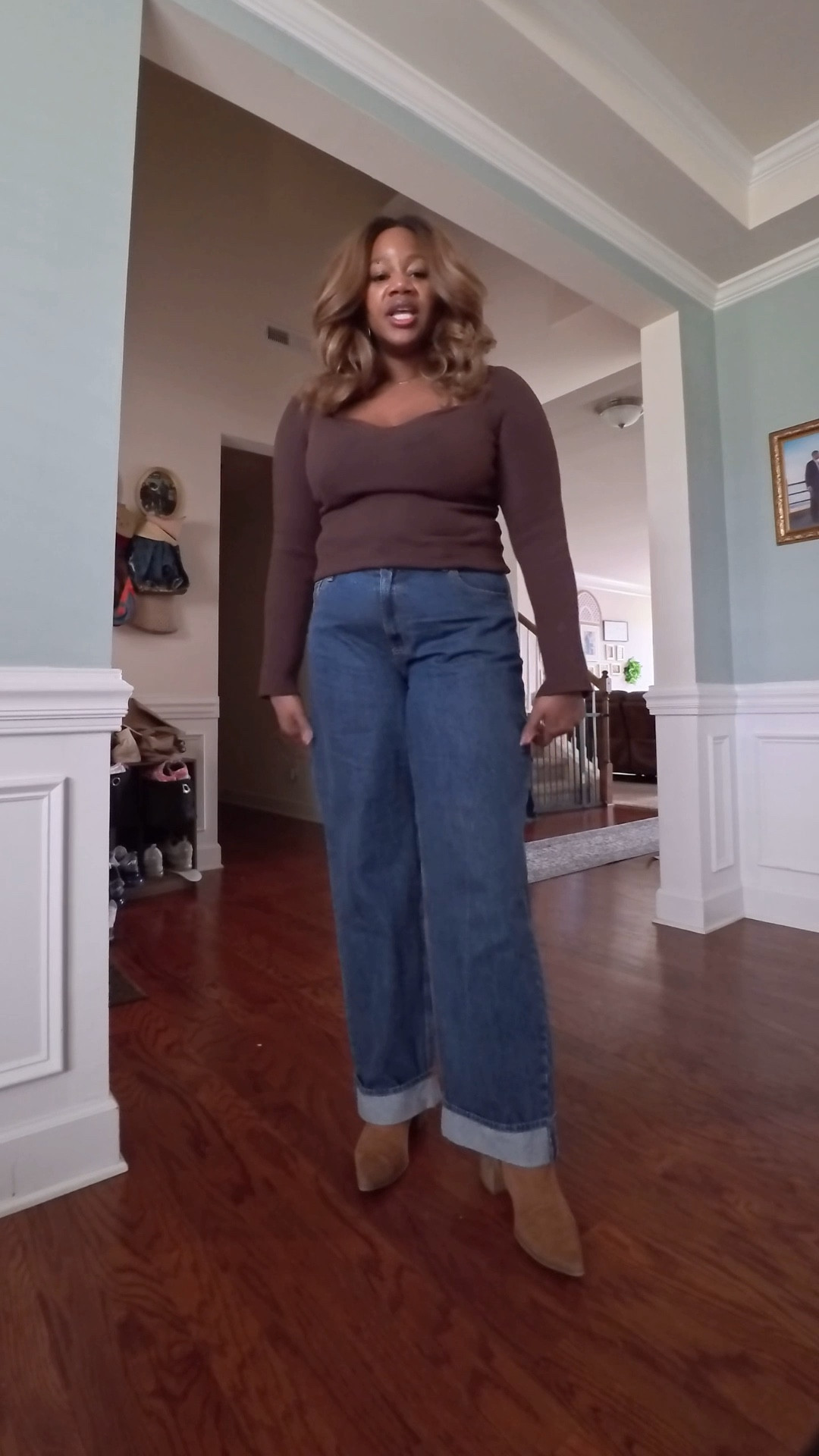 I finally found a pair of cuffed jeans that fit my lifestyle as a mom. These high rise loose fit jeans come in a slew of different washes and are just the right amount of loose. They’re currently 25% off at Abercrombie exclusively in my the LTK app 

#LTKStyleTip #LTKFindsUnder100 #LTKFallSale