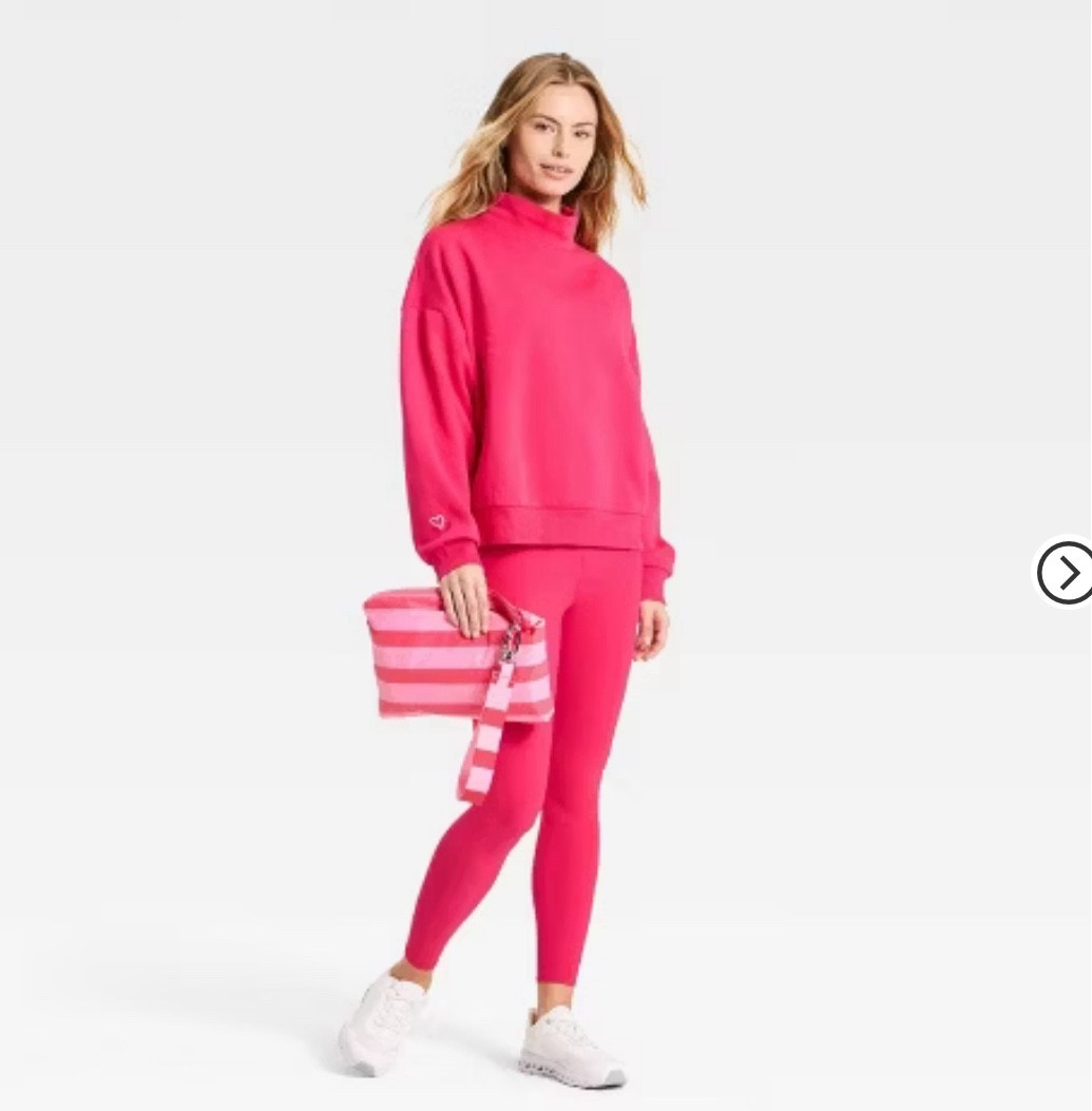 Needed this sweatshirt asap

#LTKMidsize #LTKFindsUnder50 #LTKmomlife