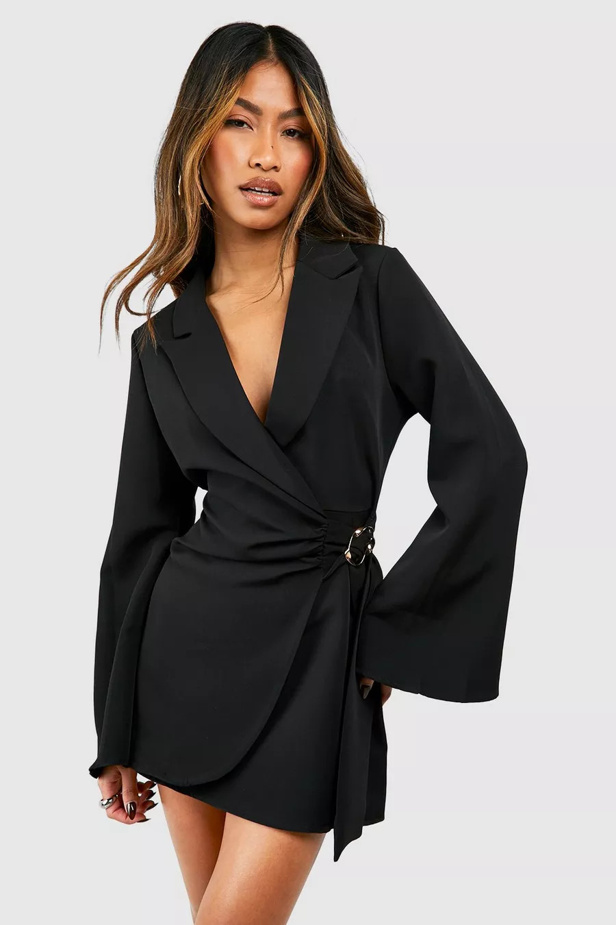 Getailleerde Blazer Jurk Met Gesp Detail En Ceintuur | Boohoo.com (NL)