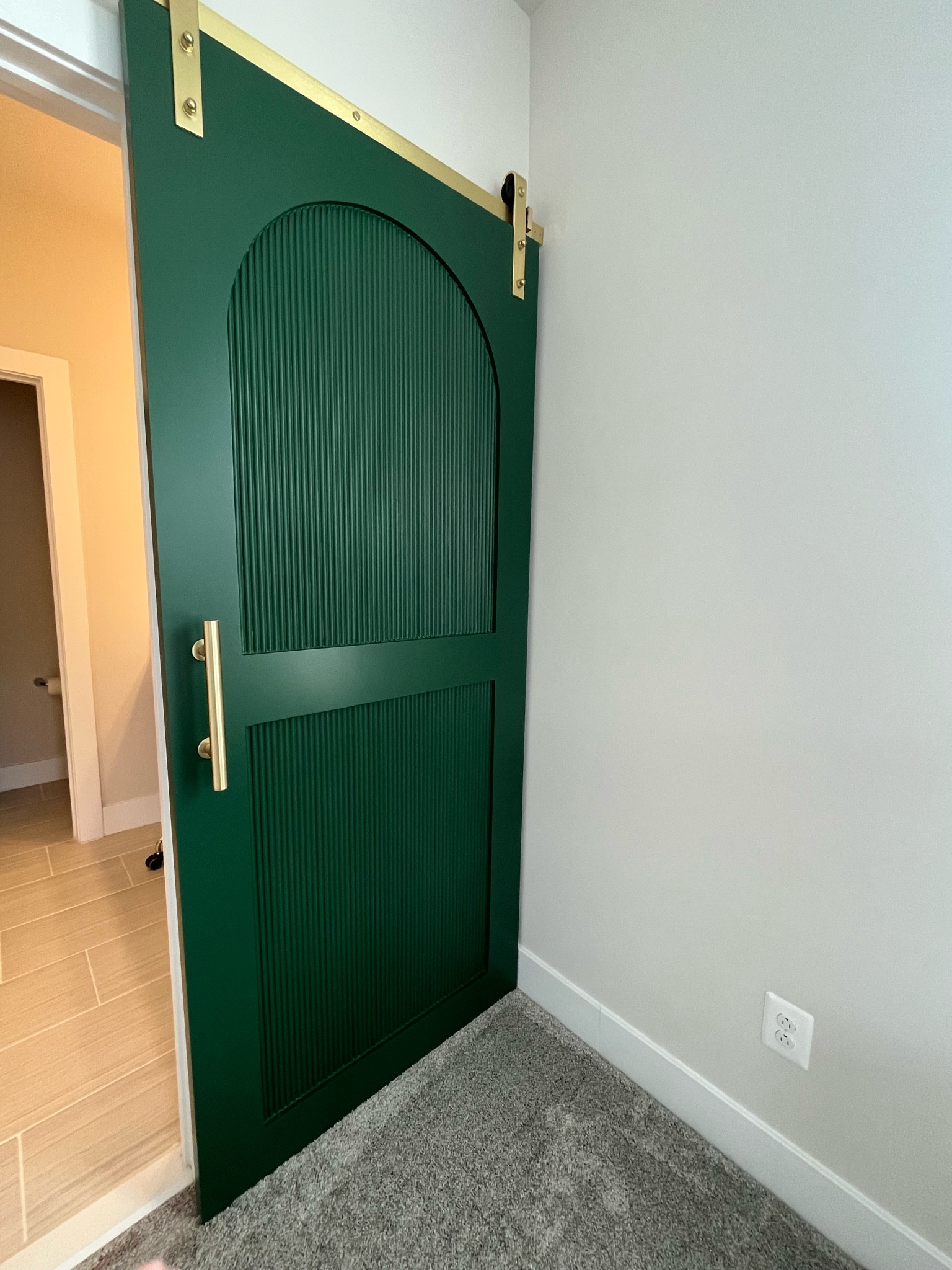 DIY Barn Door complete. This hardware is stunning 😍 

#LTKhome