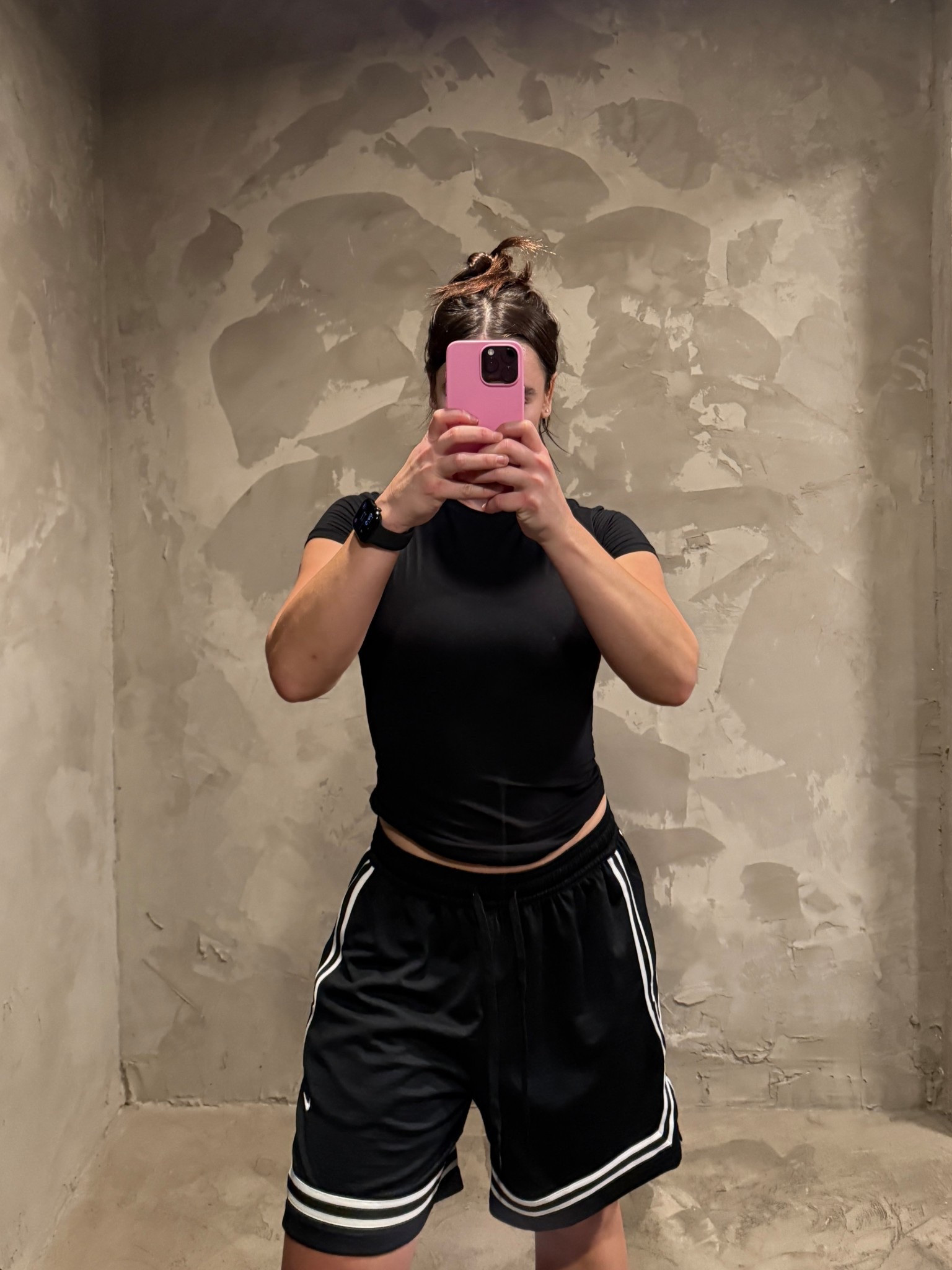 Basketball shorts and a compression top in the gym >>>>

#LTKPetite #LTKFindsUnder100 #LTKActive