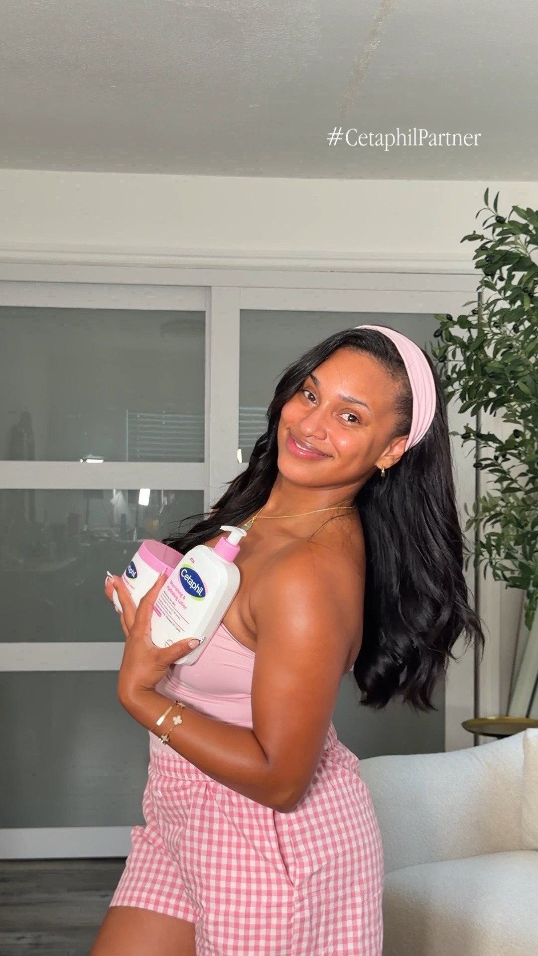 #CetaphilPartner Moms need to moisturize too! I only had a few minutes before the baby woke up, so I reached for the NEW @Cetaphil Nourishing & Hydrating Lotion and Cream. The lightweight, non-greasy lotion gives my normal-to-dry skin a glow for 48hrs, while the cream provides lasting hydration for my extra-dry areas. Shop both at Amazon through my link in bio! ✨ #CetaGlow #NourishingLotion #NourishingCream

#LTKmomlife #LTKgrwm #LTKBeauty