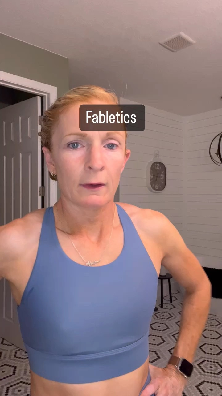 The detail on the back sold it for me..! Super cute workout outfit from Fabletics, this is elemental blue. #fabletics #workout #gym #leggings #sportsbra #fitmoms #fitness 

#LTKActive #LTKFitness #LTKOver40