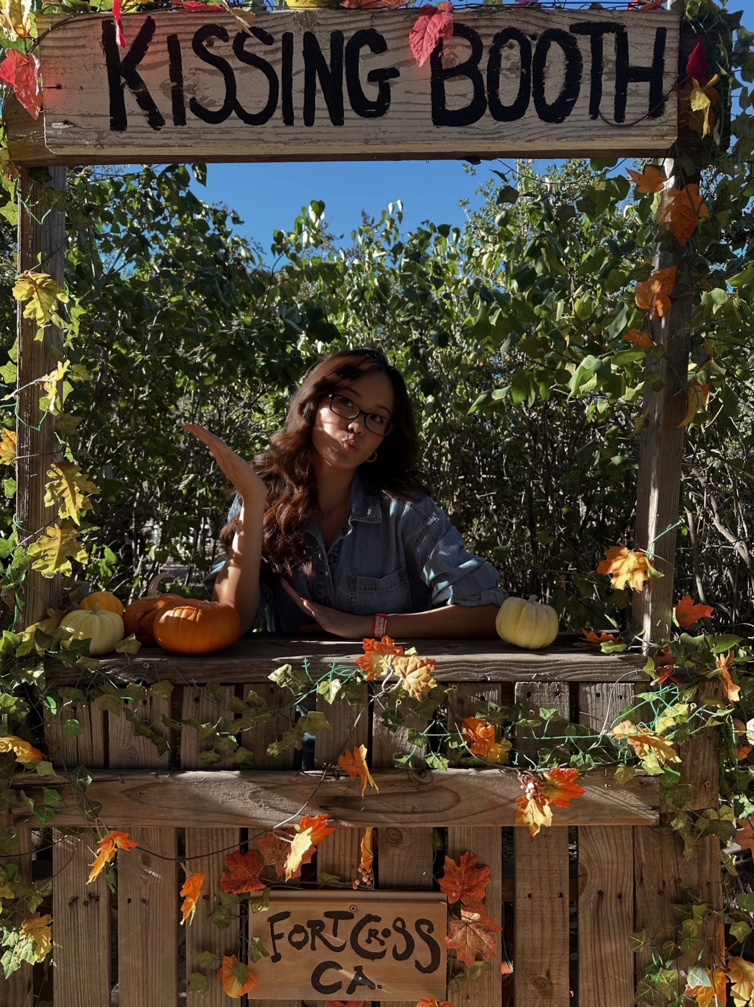 Maybe I do kiss and tell at the pumpkin patch 😘🧡

I’ve linked the exact top as well as other similar versions for under $100.

#LTKTravel #LTKFindsUnder100 #LTKSeasonal