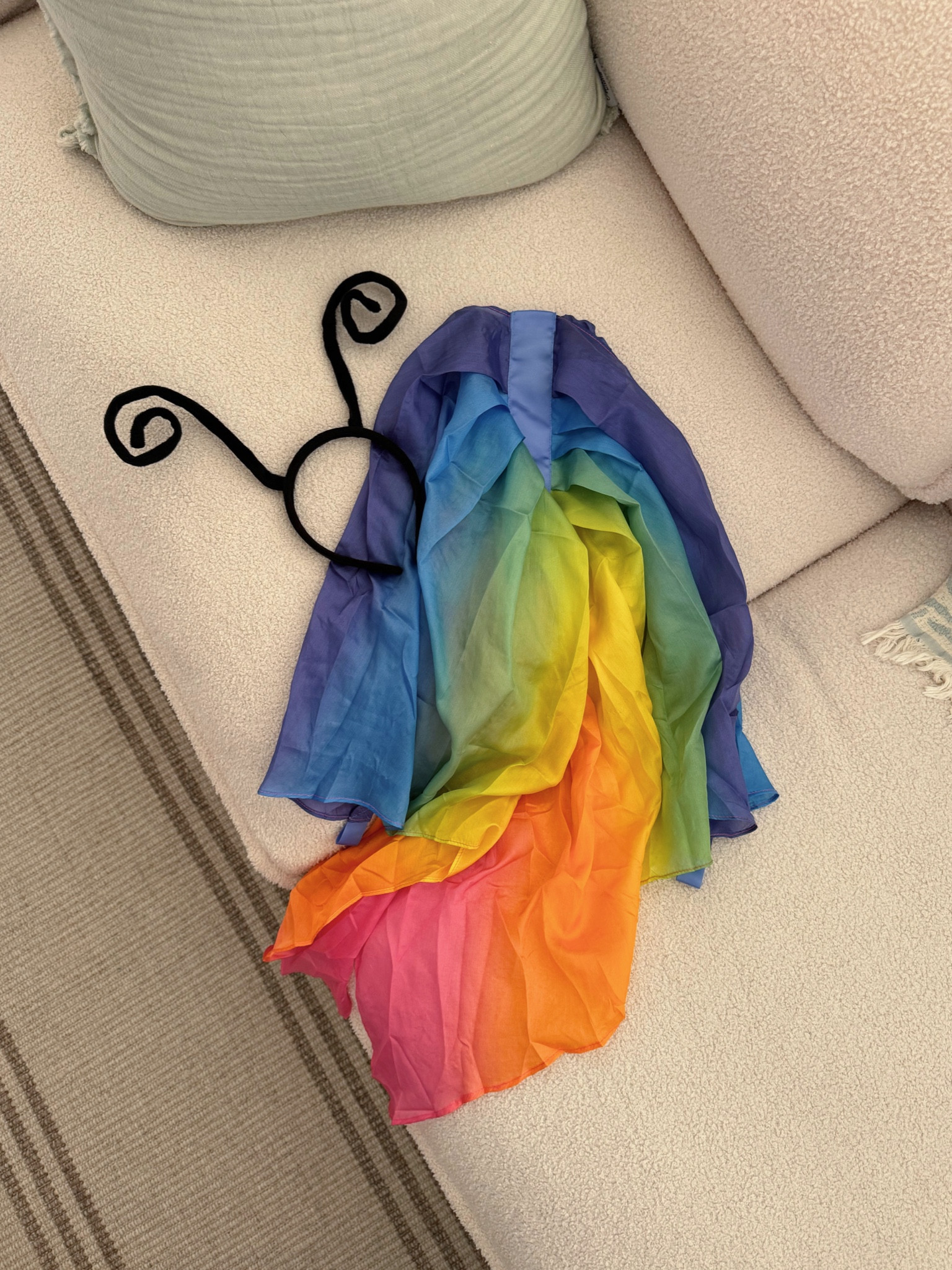 Silk butterfly costume for my 3-year-old daughter 🦋🌈 love! #halloween #kidscostume #butterflycostume